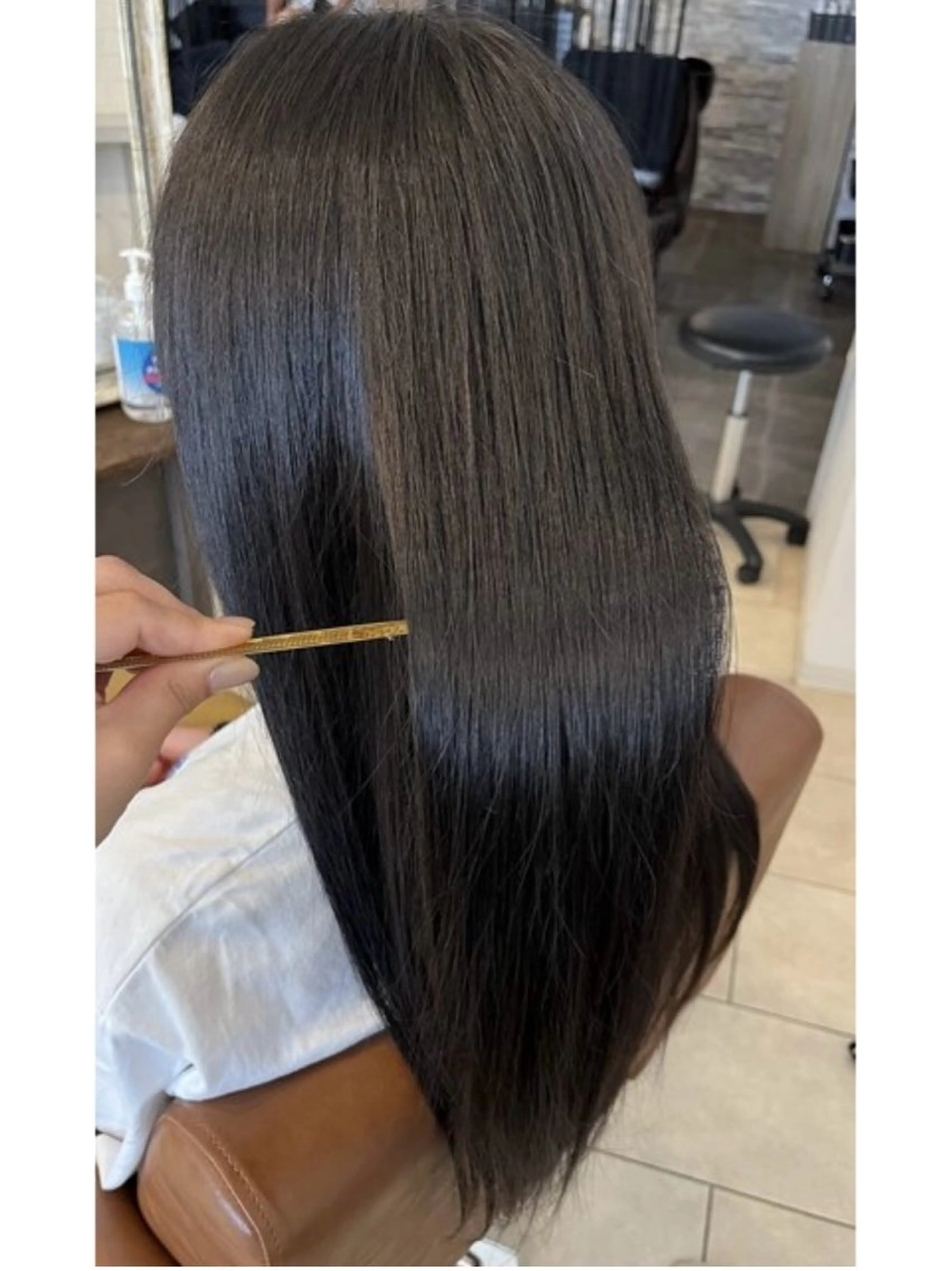 カット＋縮毛矯正　ロング料金＋550円の写真