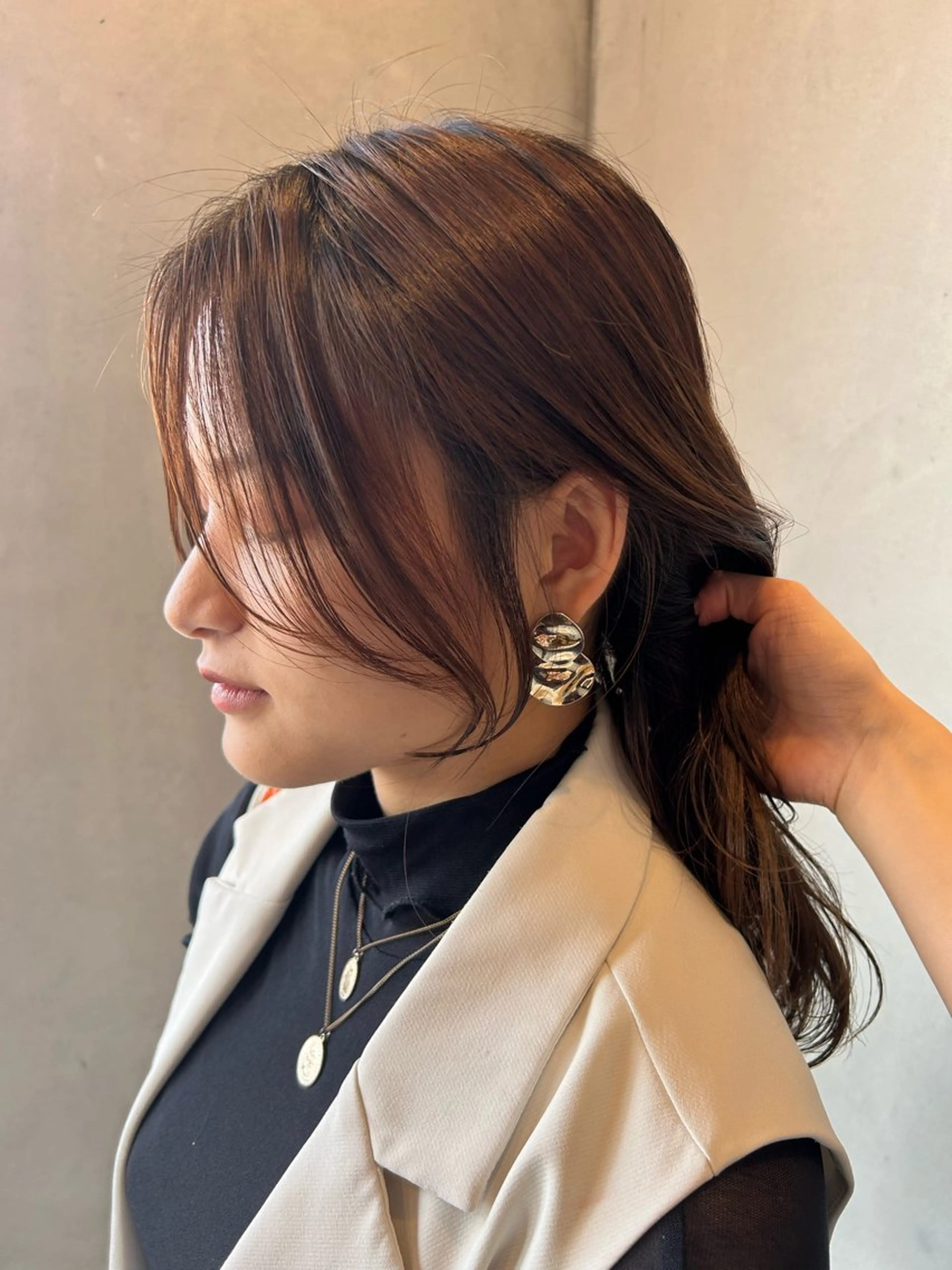 ミディアム 顔まわりレイヤー レイヤーカット レイヤーカット/長岡 グレージュ/マユ🎀のヘアスタイル