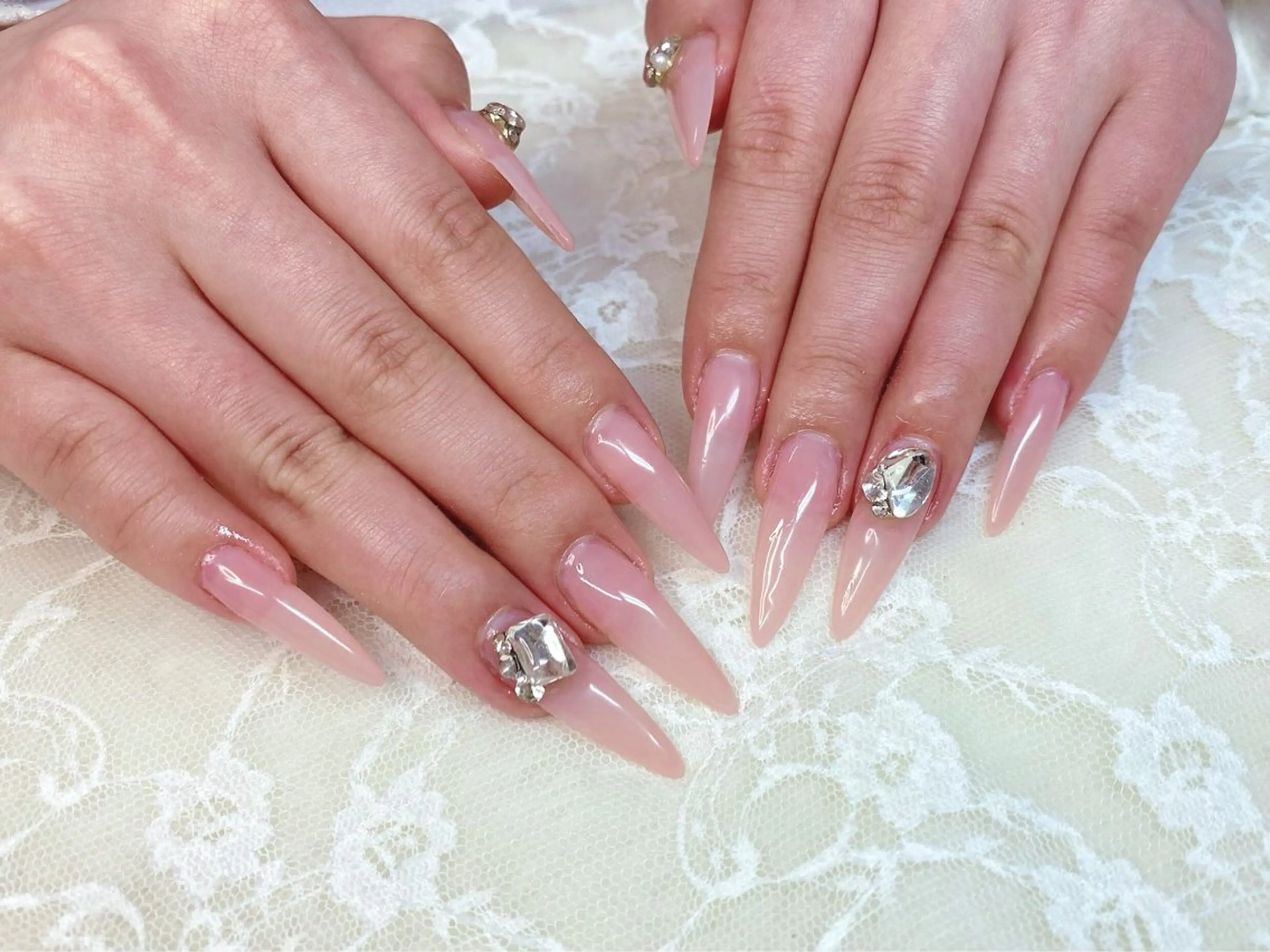 ネイル ピンク ハンドネイル ハンドケア 心斎橋Salon Epokkuのネイルデザイン