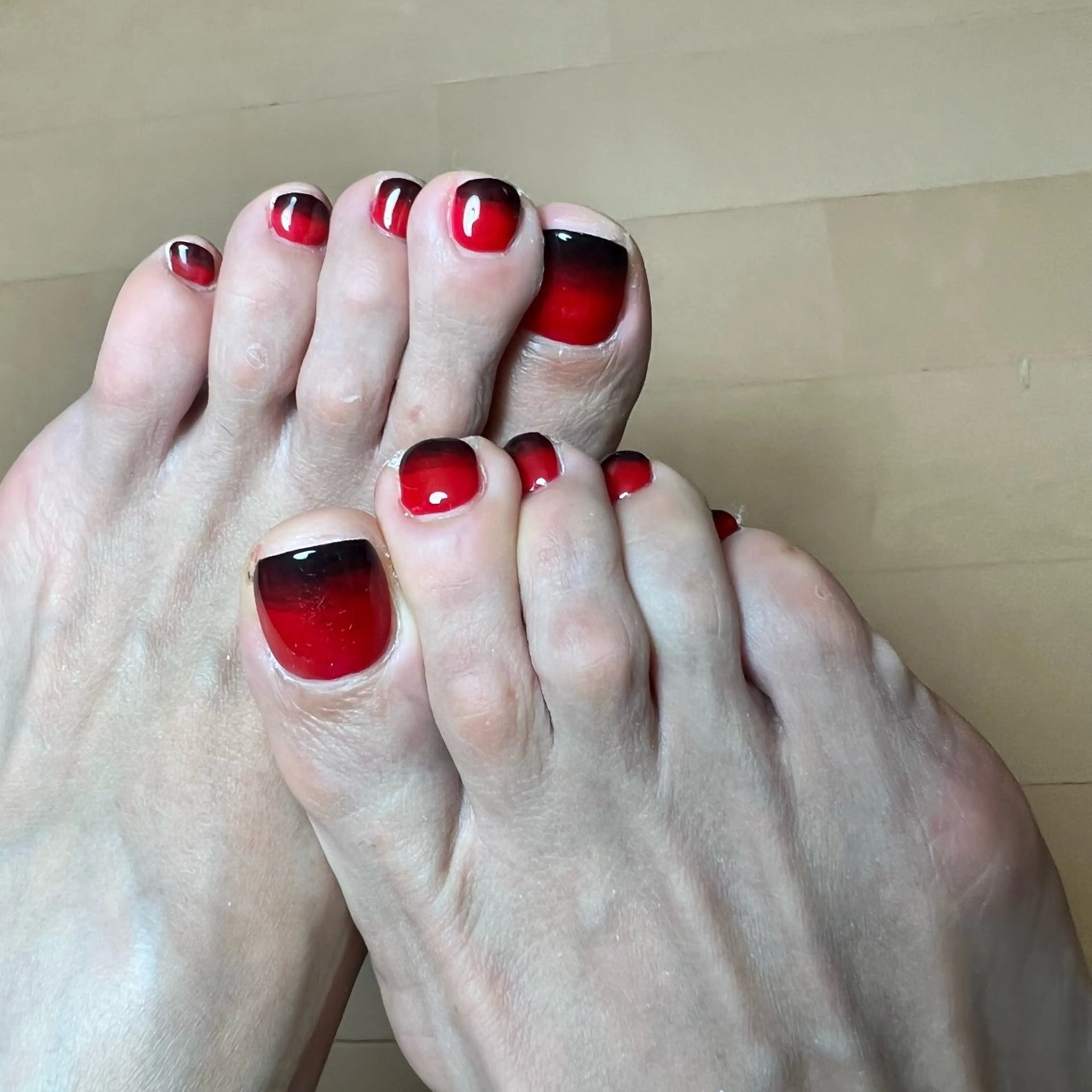ネイル フットネイル グラデーション COCO+所属・COCO +のエステ・リラクイメージ