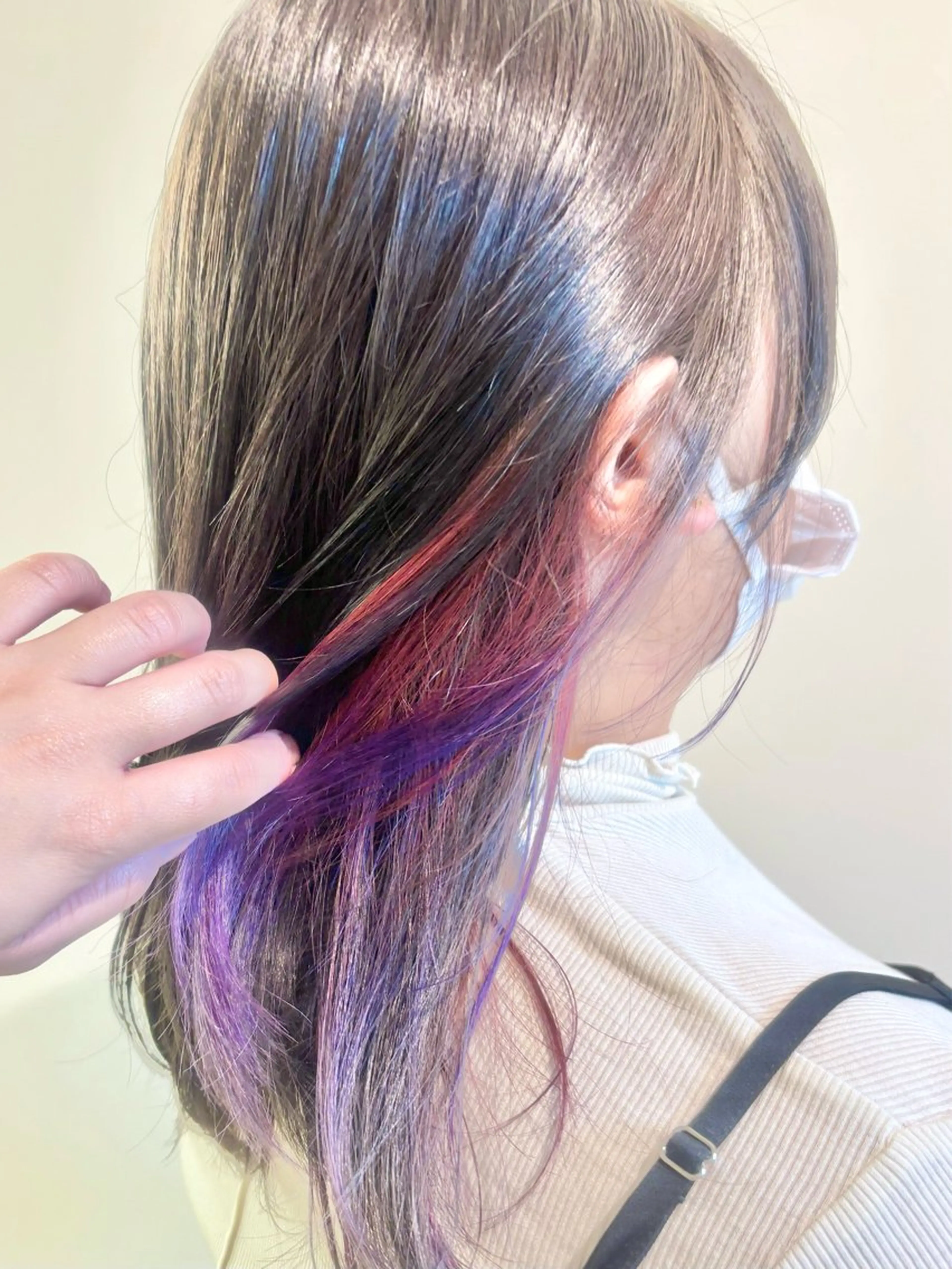 セミロング カラー 古川 琴美のヘアスタイル