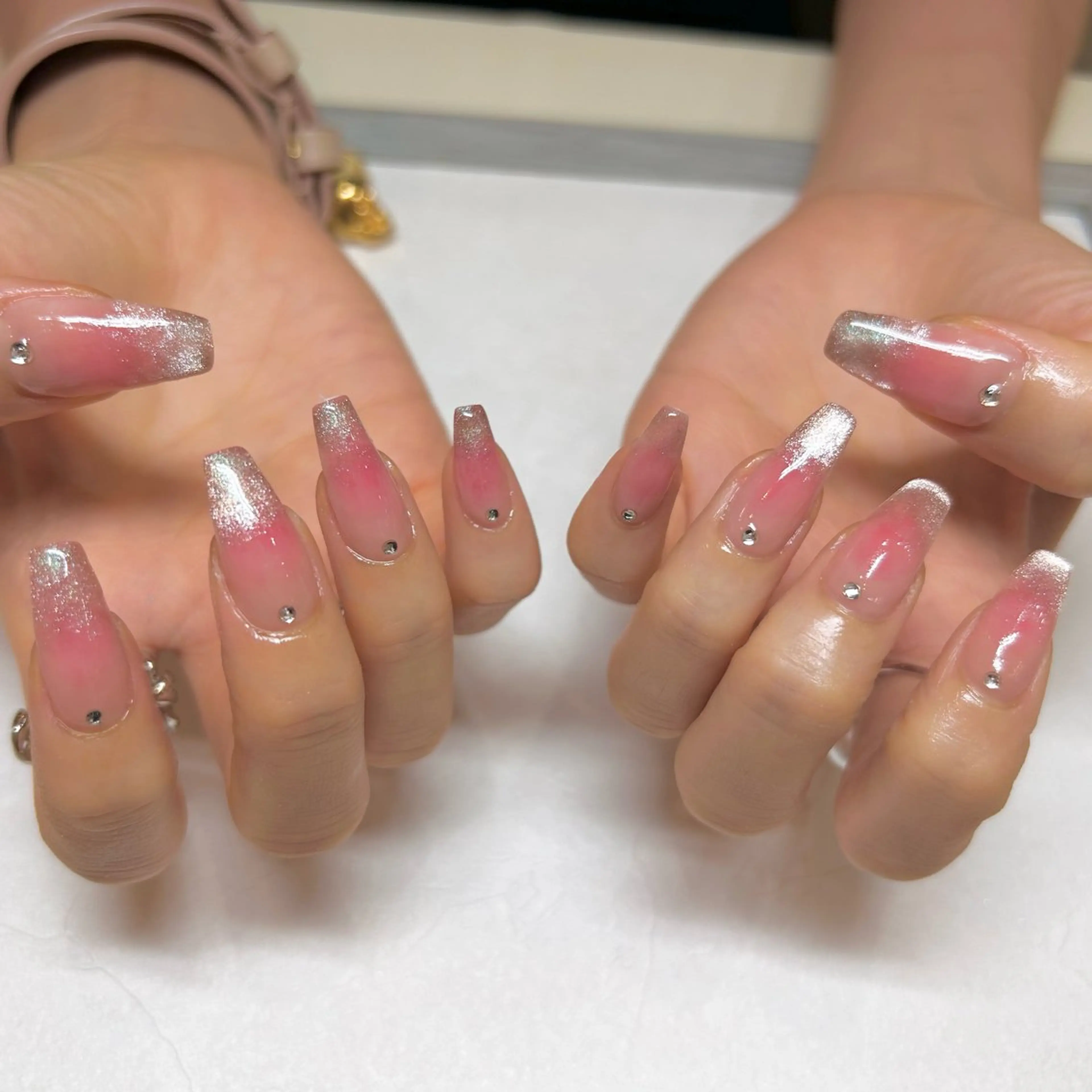 ネイル チークネイル SOARE TADAのネイルデザイン