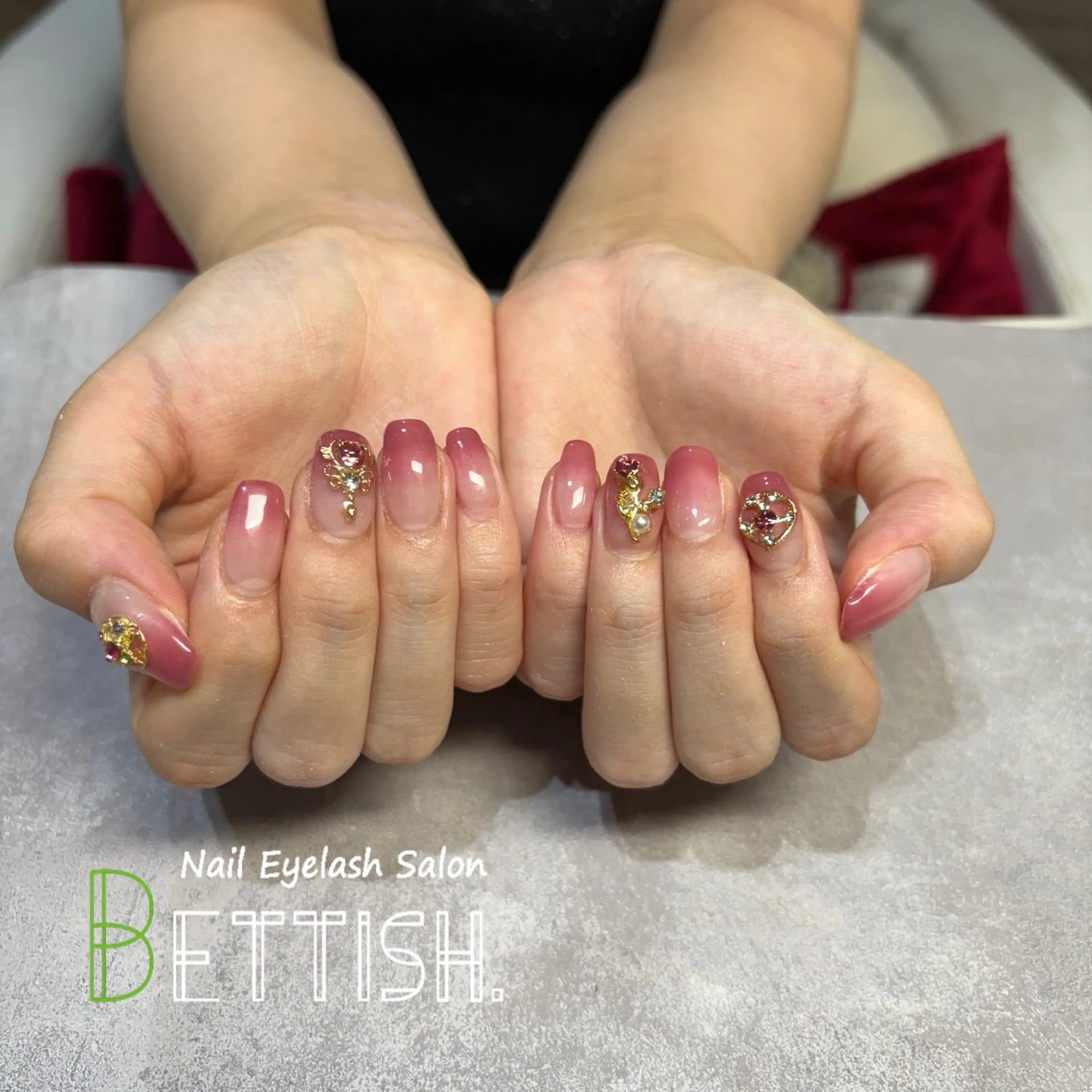 ネイル BETTISH SERIのネイルデザイン