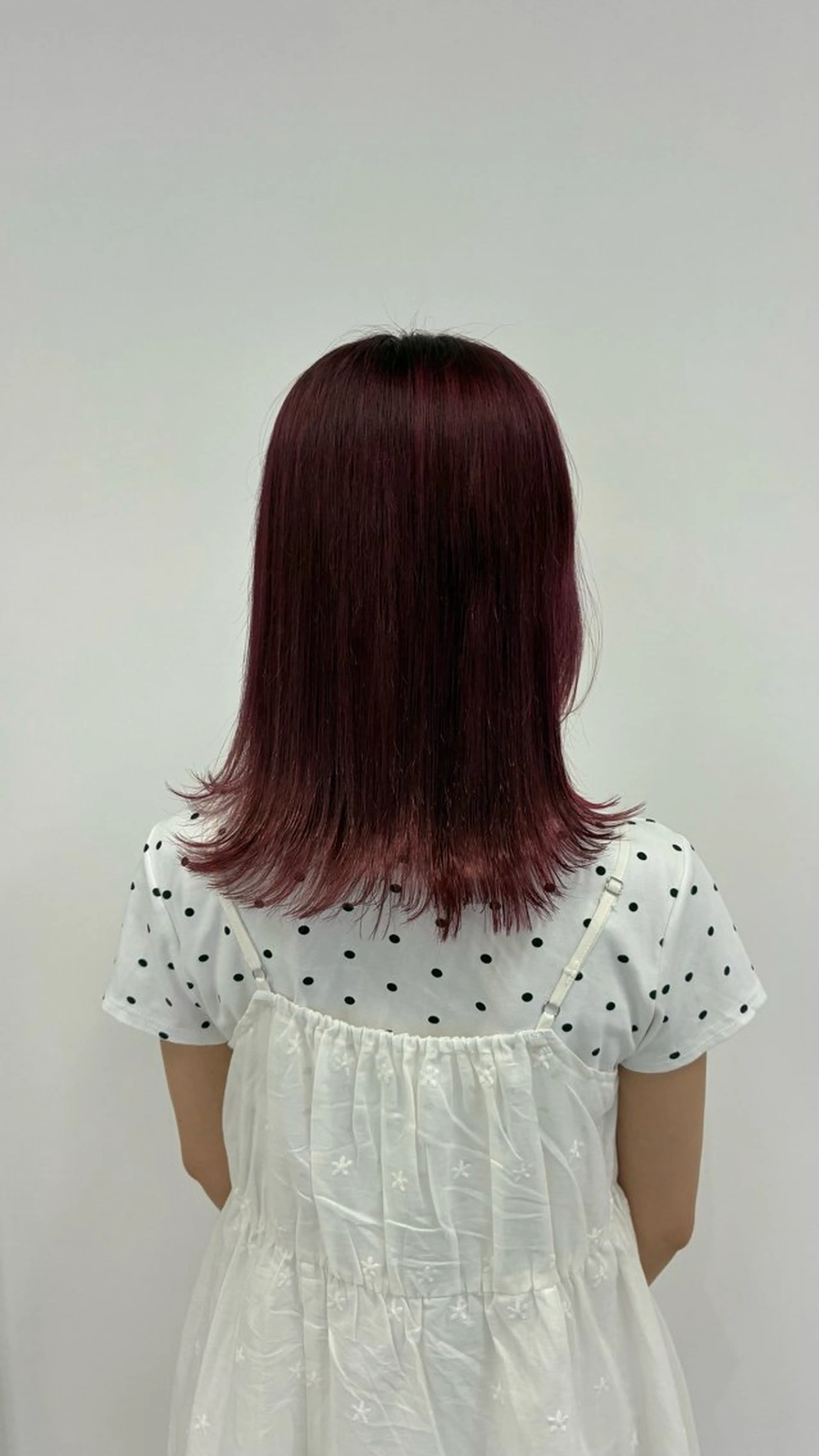 セミロング カラー ボルドーカラー ヘアカラー トリートメント ハイトーン/韓国ヘア sena🩵のヘアスタイル