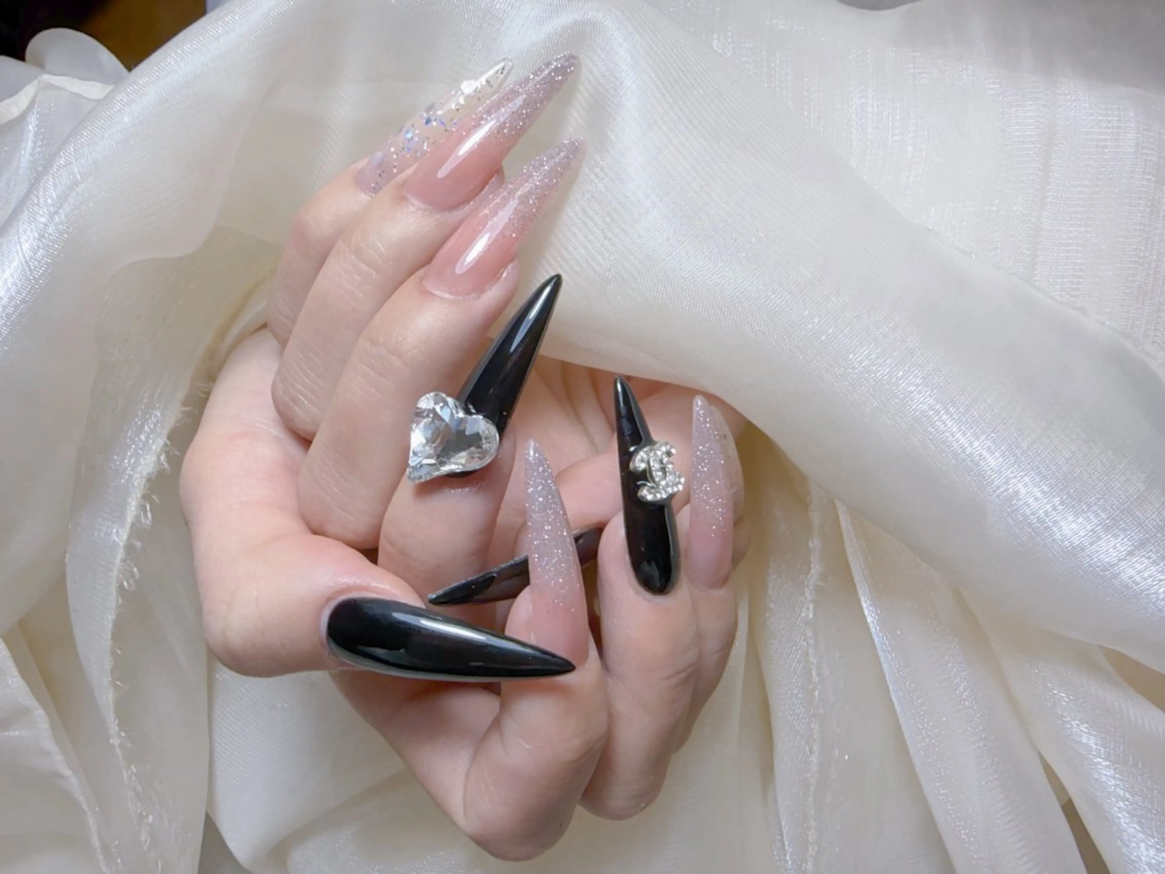 ネイル ハンドネイル Rolakira マニのネイルデザイン