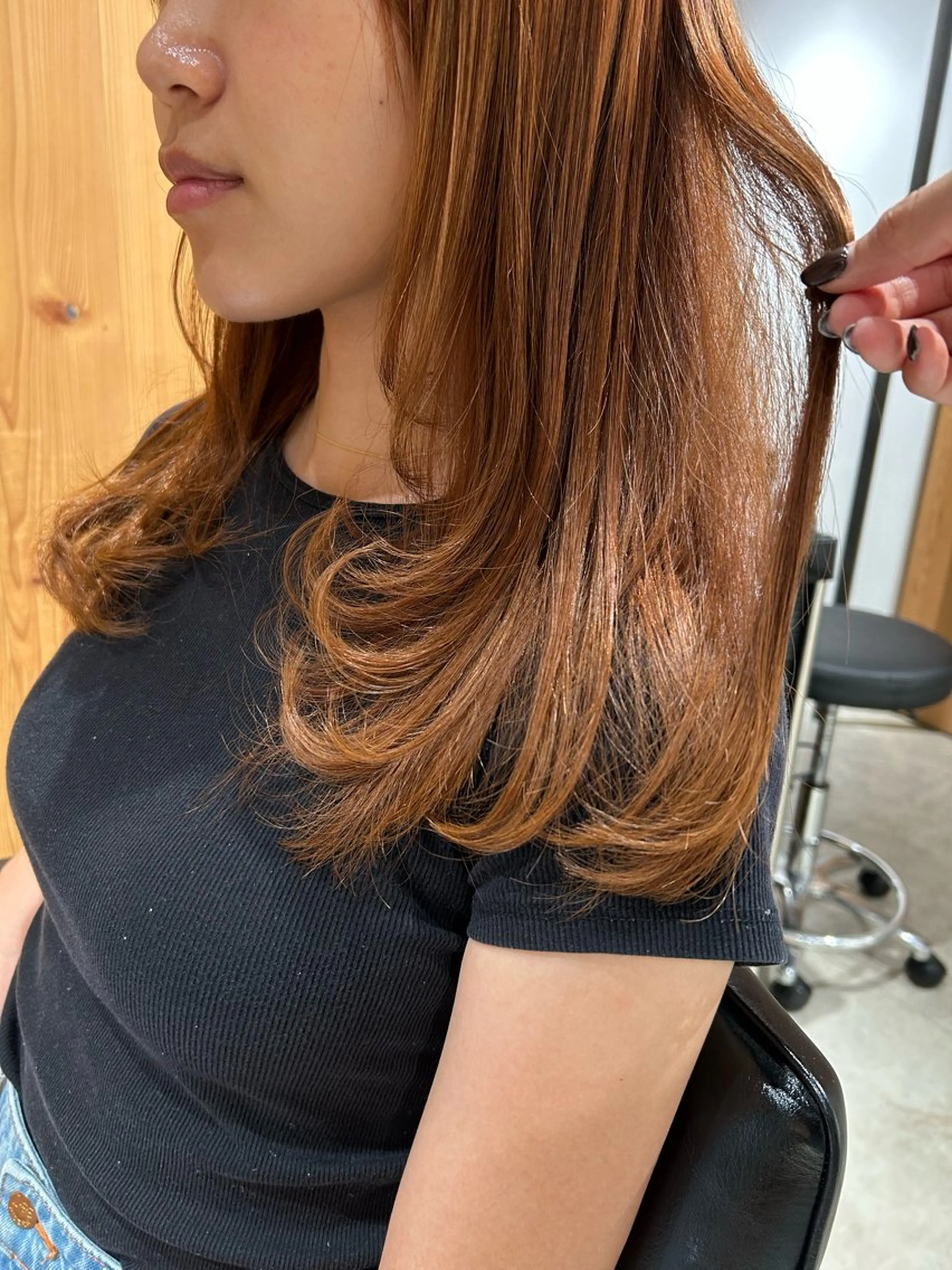 ミディアム カラー ブリーチ ブラウンカラー ブリーチなしカラー オレンジ オレンジブラウン カット ヘアカラー トリートメント ヘッドスパ ヘアセット GO TODAY SHAIRE SALON 渋谷モディ所属・スキバサミを使わない カット🌼唯🌼のヘアスタイル