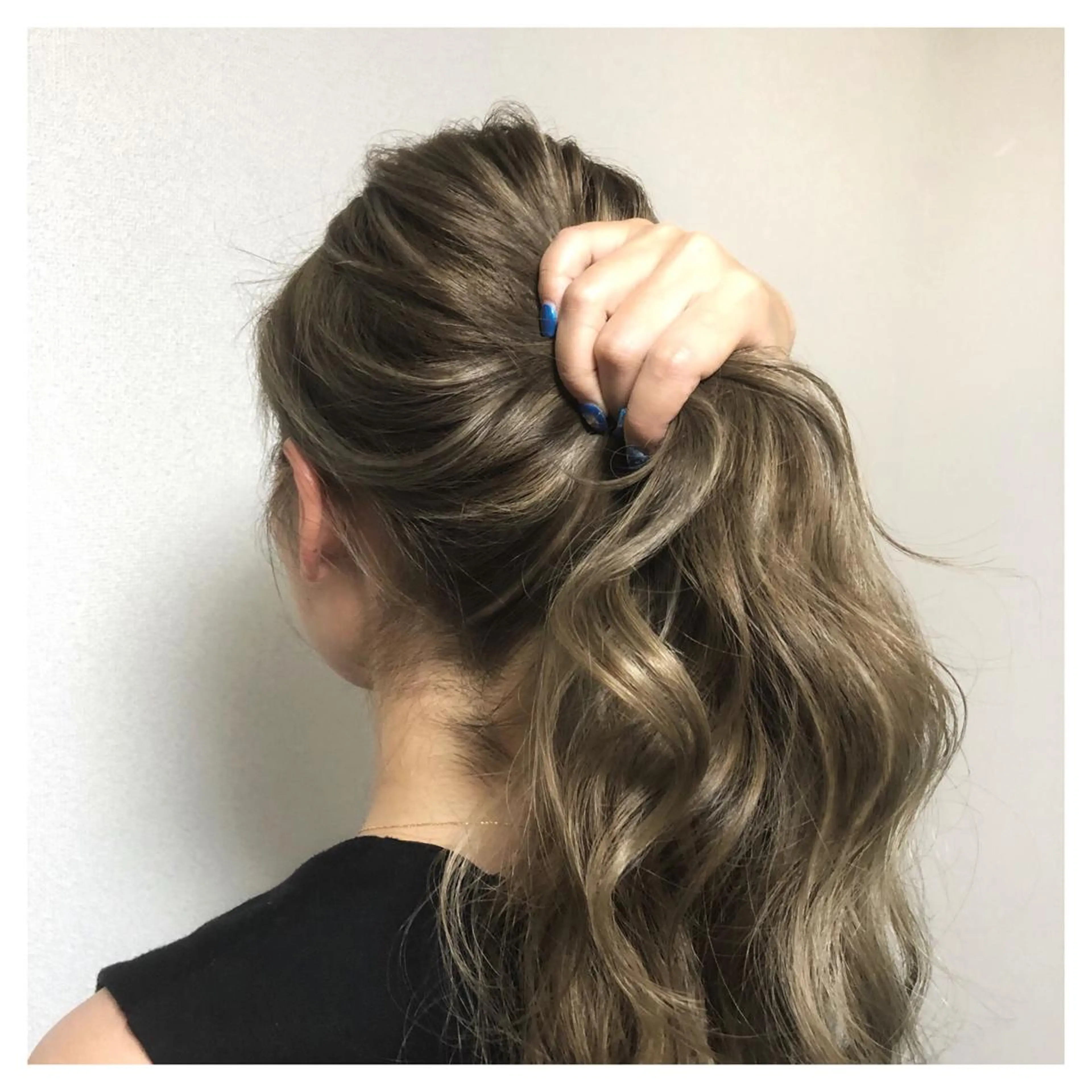 ロング カラー biscohair 髪にドラマを。のヘアスタイル