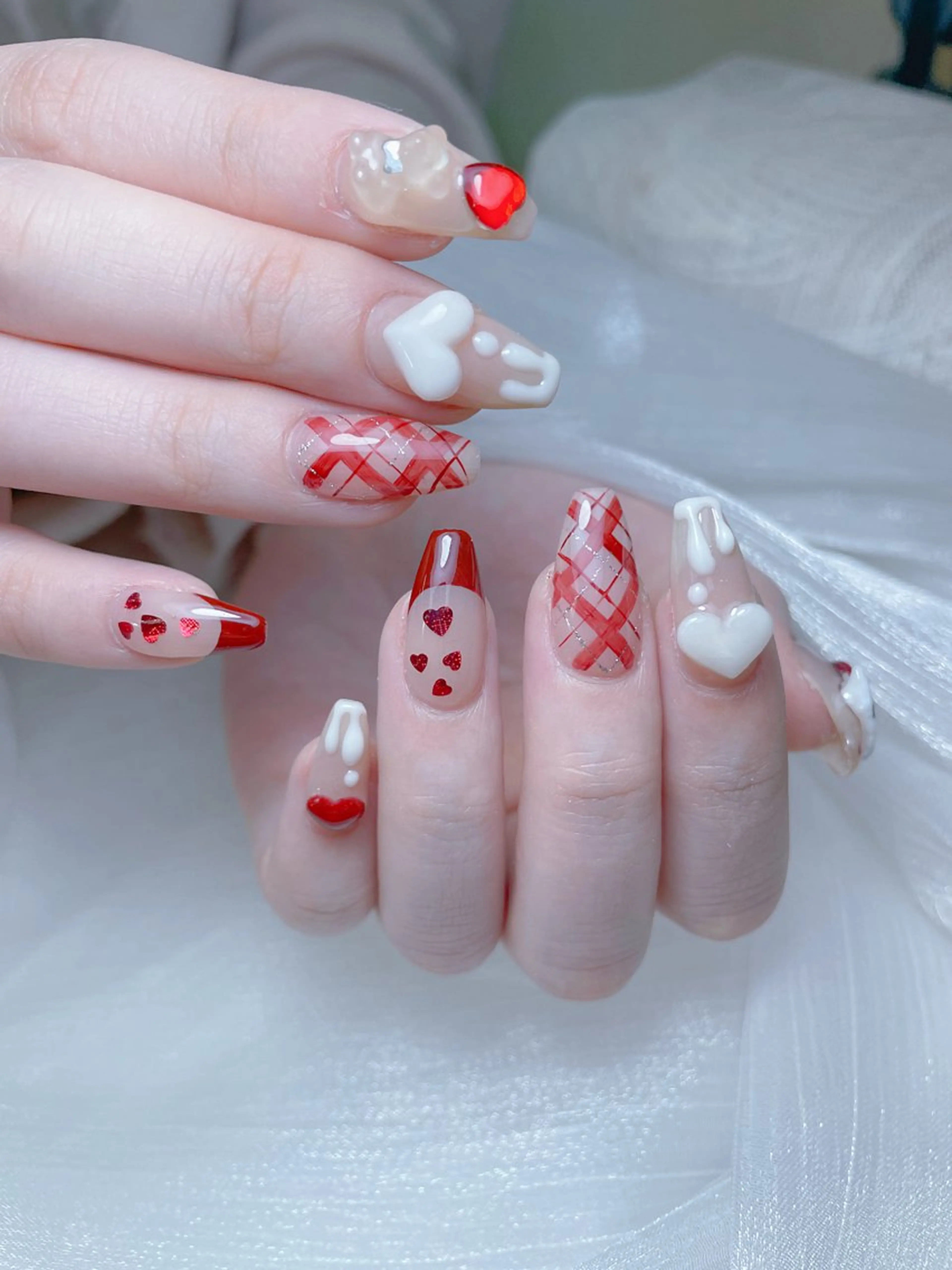 ネイル チークネイル ガーリー キラキラネイル 韓国ネイル リボン ハンドネイル NailPrincess所属・princess スカルプ専門店のネイルデザイン