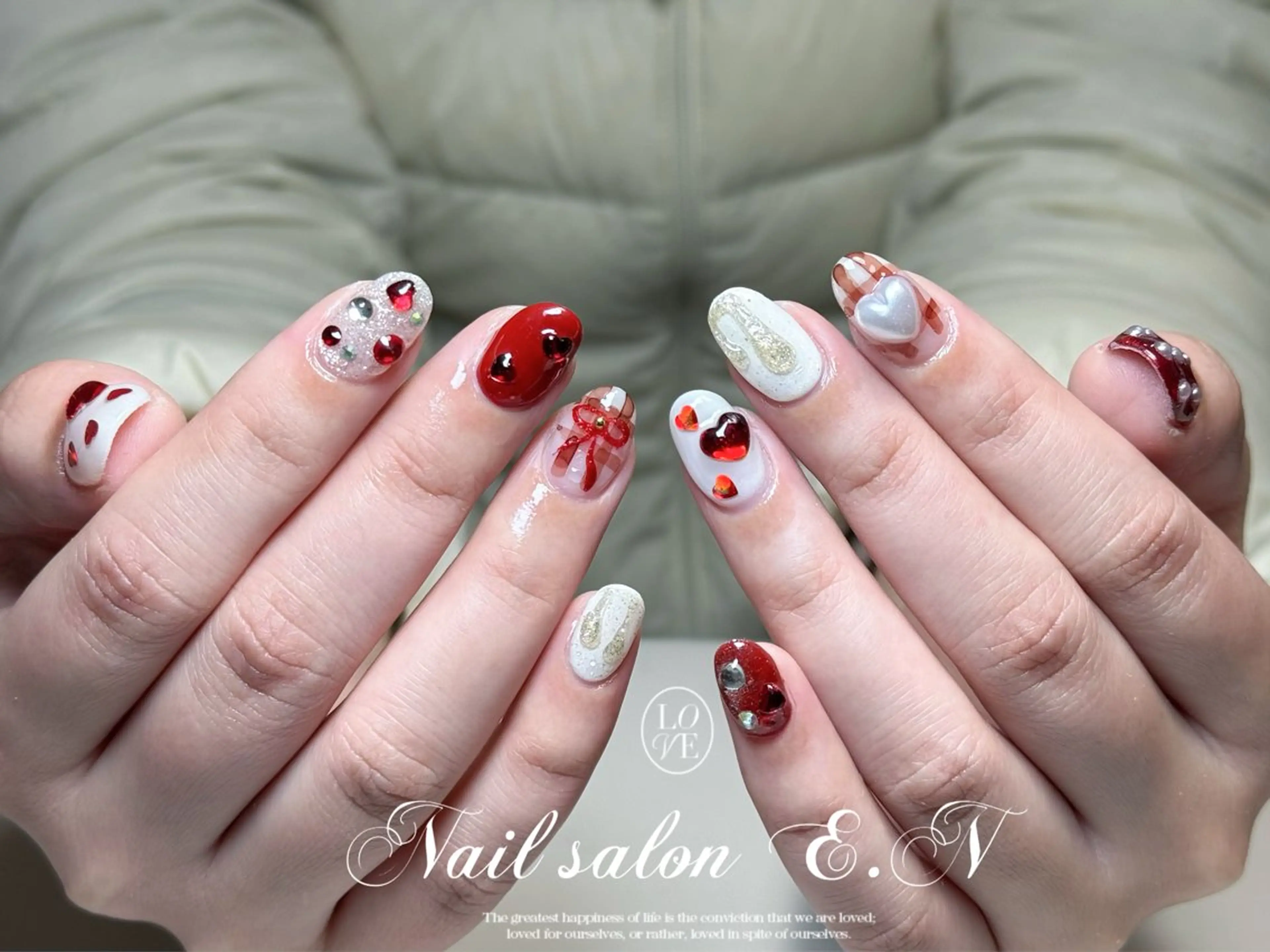 ネイル アートネイル オーロラネイル ガーリー キラキラネイル 韓国ネイル ハンドネイル E.N🦋 長さ出し/持ち込みのネイルデザイン