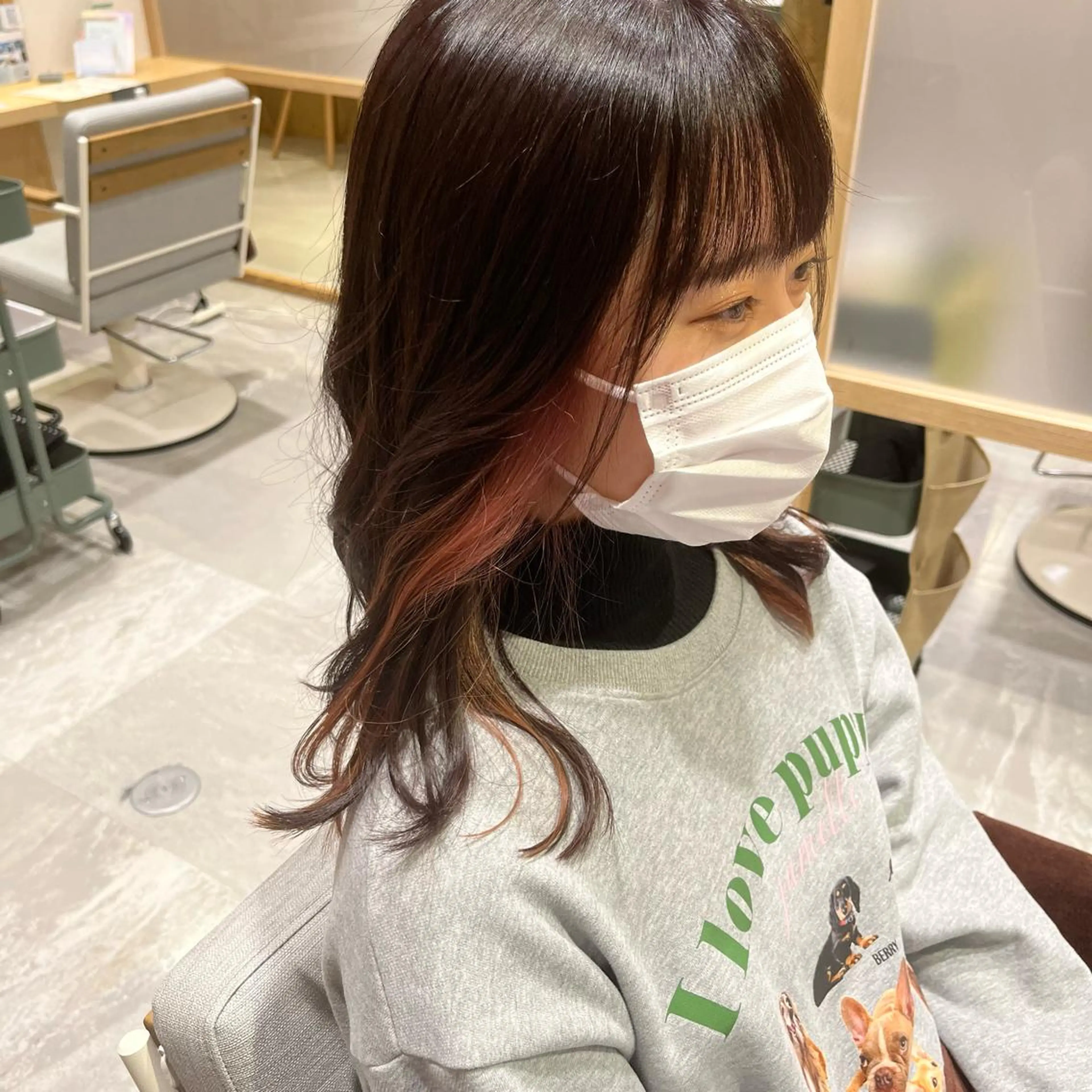 セミロング カラー インナーカラー ピンクカラー 椙山 沙南子のヘアスタイル