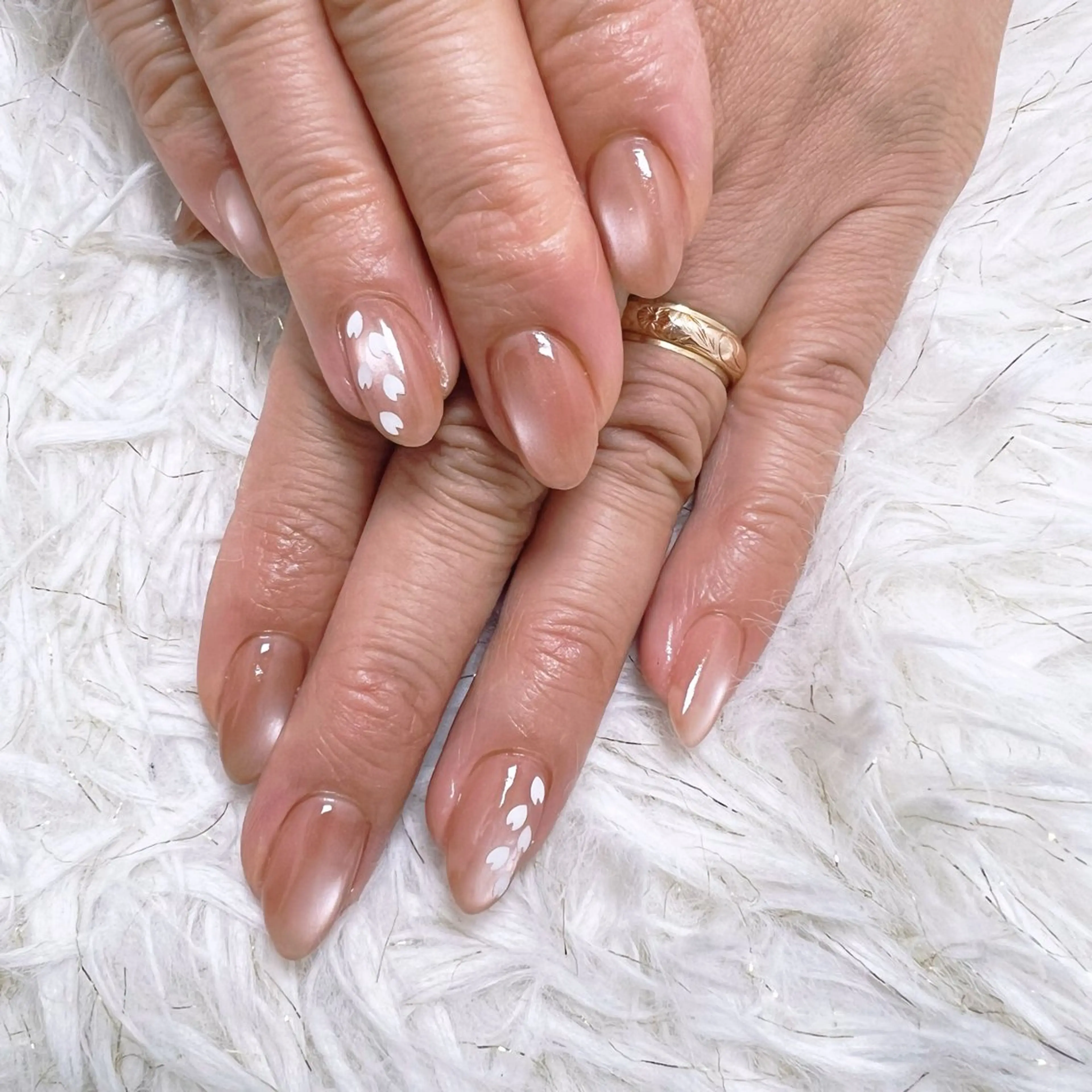 ネイル アートネイル フラッシュネイル フレンチネイル ジェルネイル ガラスフレンチ share所属・share. yurieのネイルデザイン