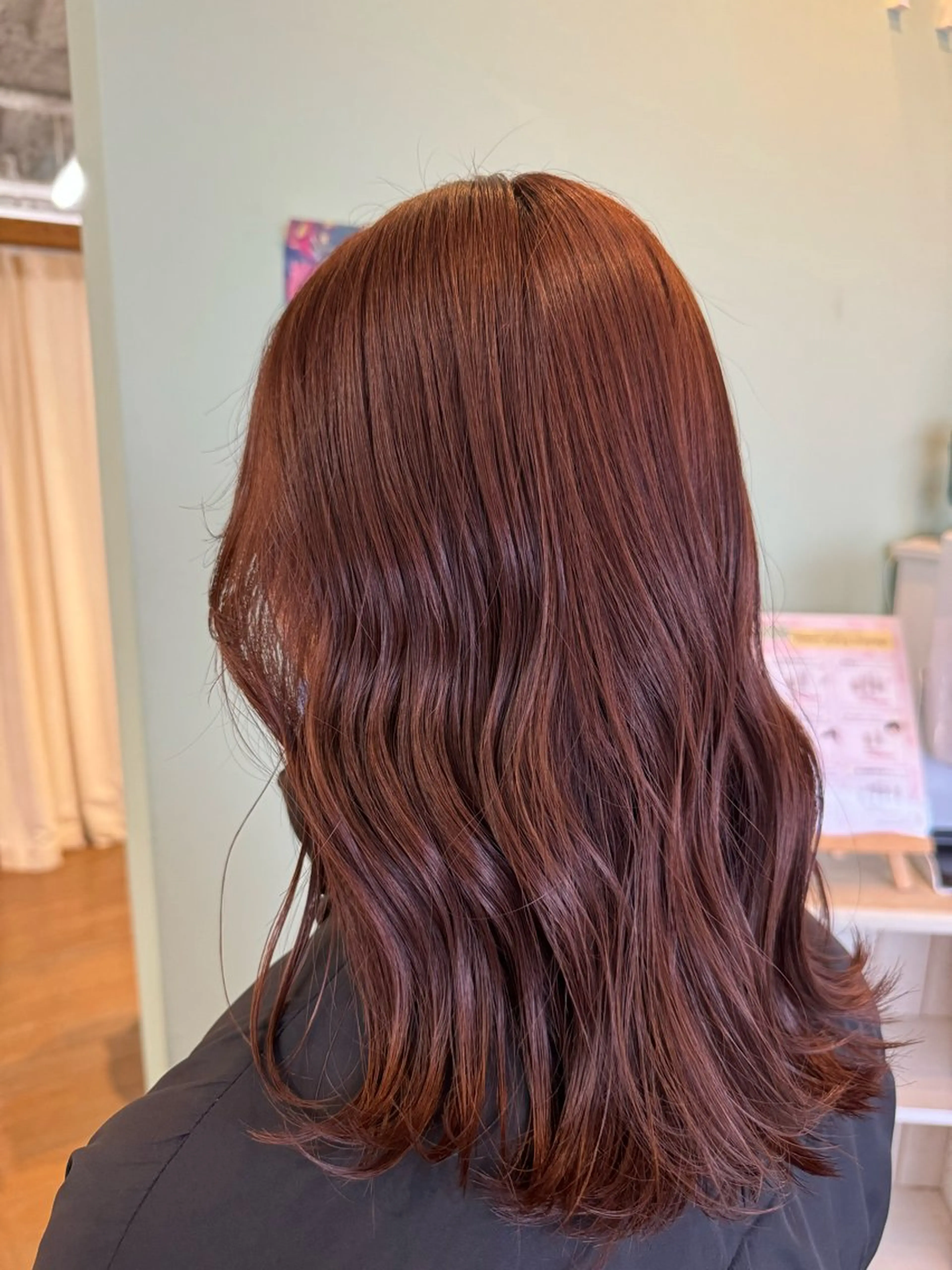 ミディアム 鎌田 美紗希のヘアスタイル