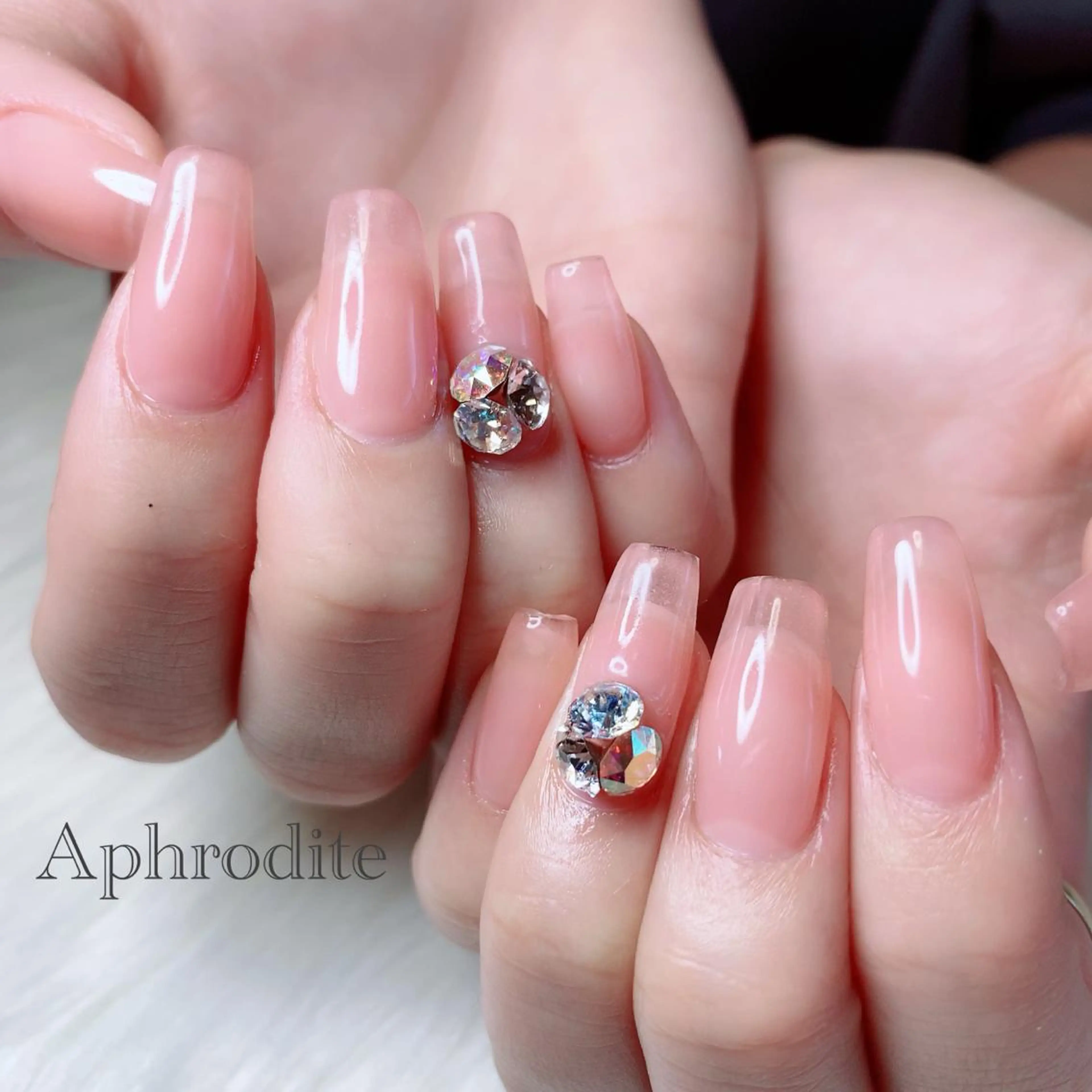 ネイル スカルプネイル Aphrodite パラジェル認定サロンのネイルデザイン