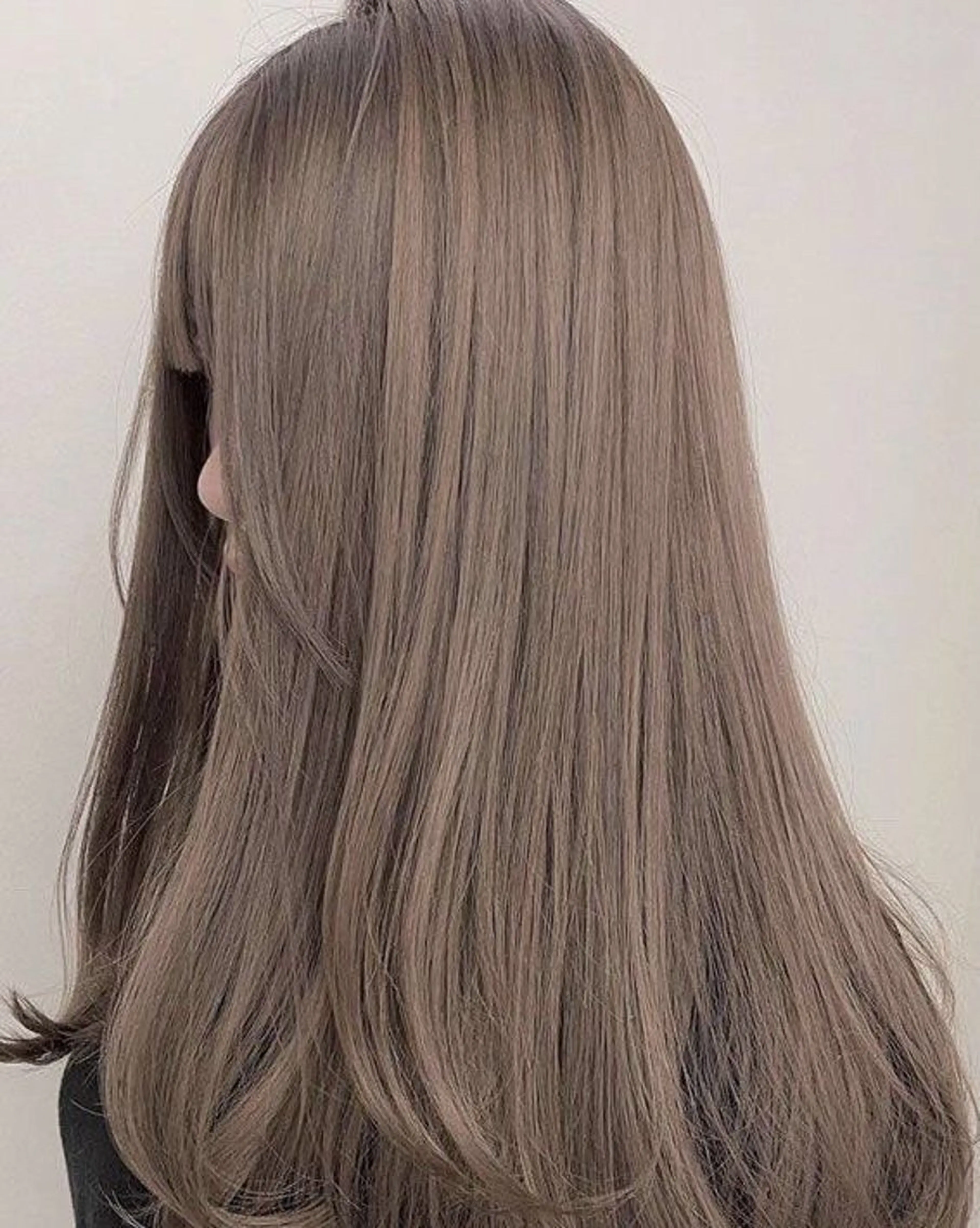 ロング nok所属・レイヤー/ベージュ/ どますず🌺のヘアスタイル