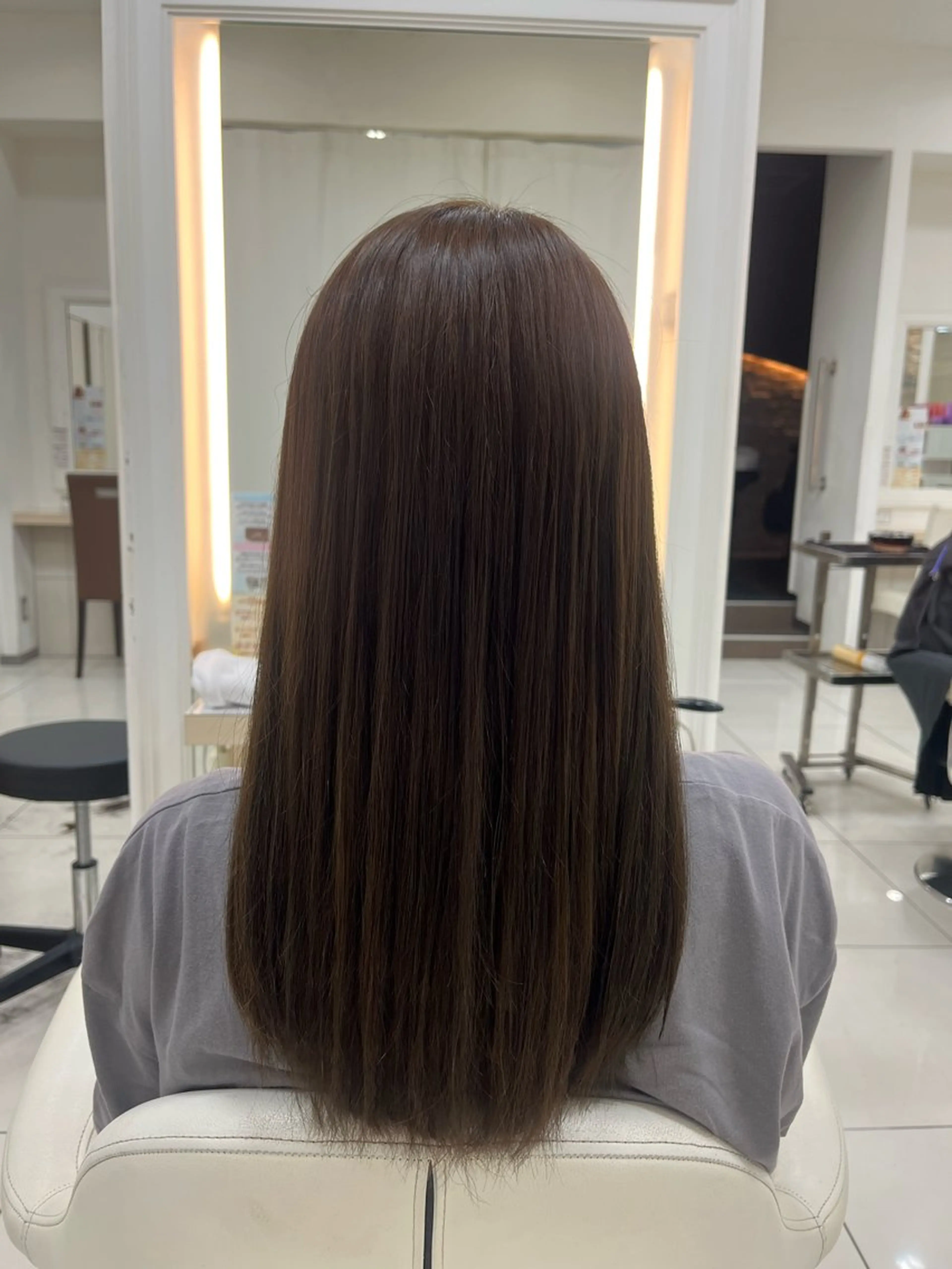 カラー Ash 新小岩 🐈‍⬛中溝有紗🎀のヘアスタイル