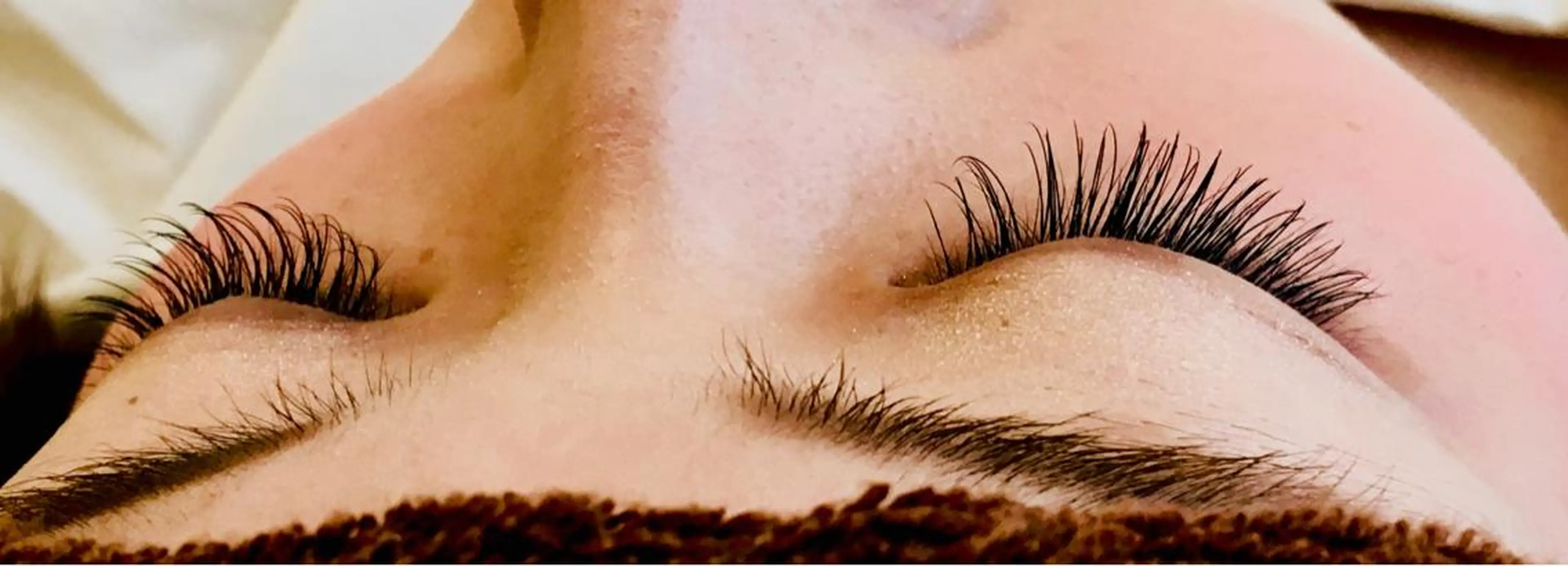 マツエク・マツパ eyelashsalon Lily所属・松本 綾子の眉毛・アイブロウイメージ