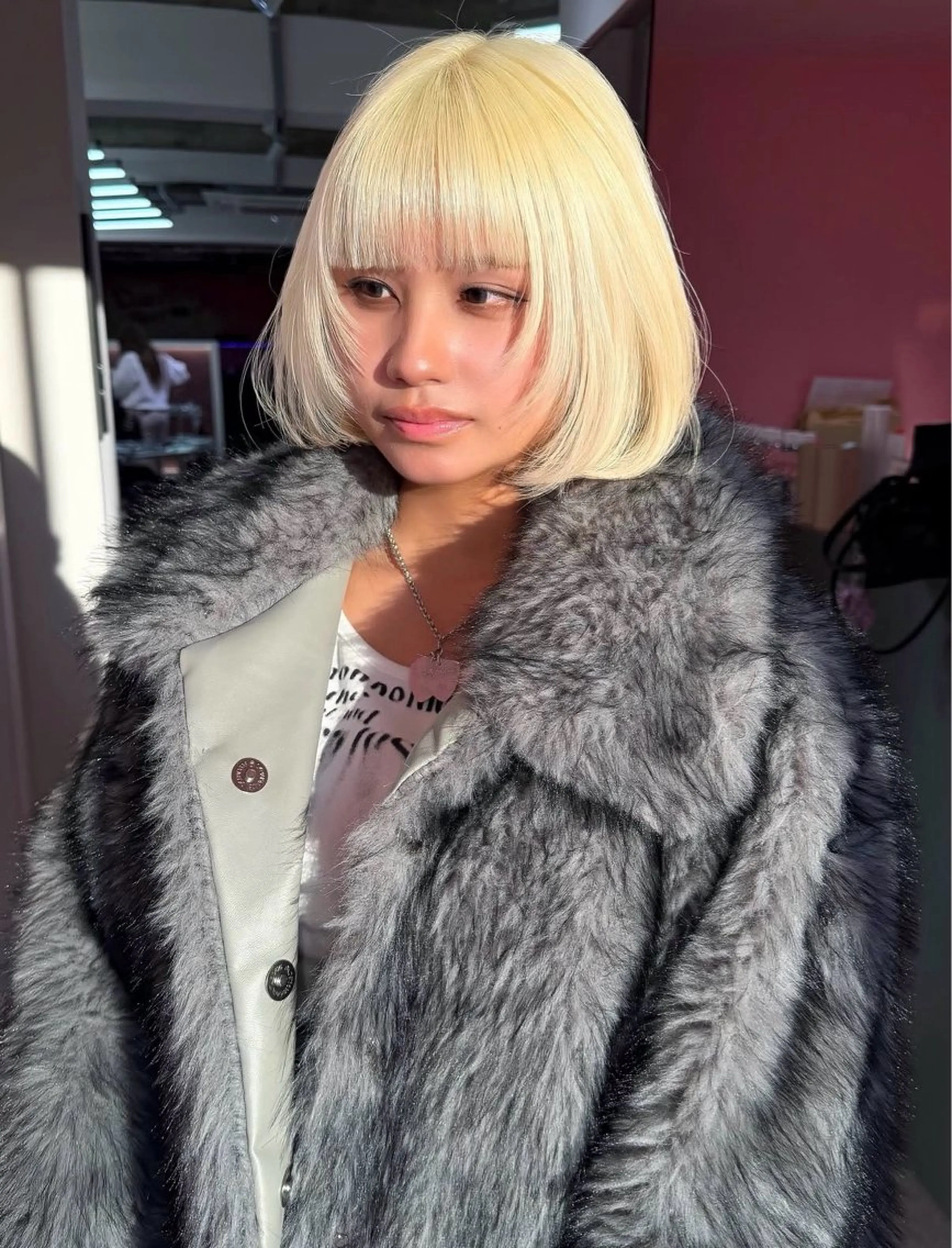 ショート カラー 抜きっぱなしブロンド ブロンド ハイトーンカラー ボブ 顔周りカット ヘアカラー トリートメント ブリーチカラー /MAHIROのヘアスタイル