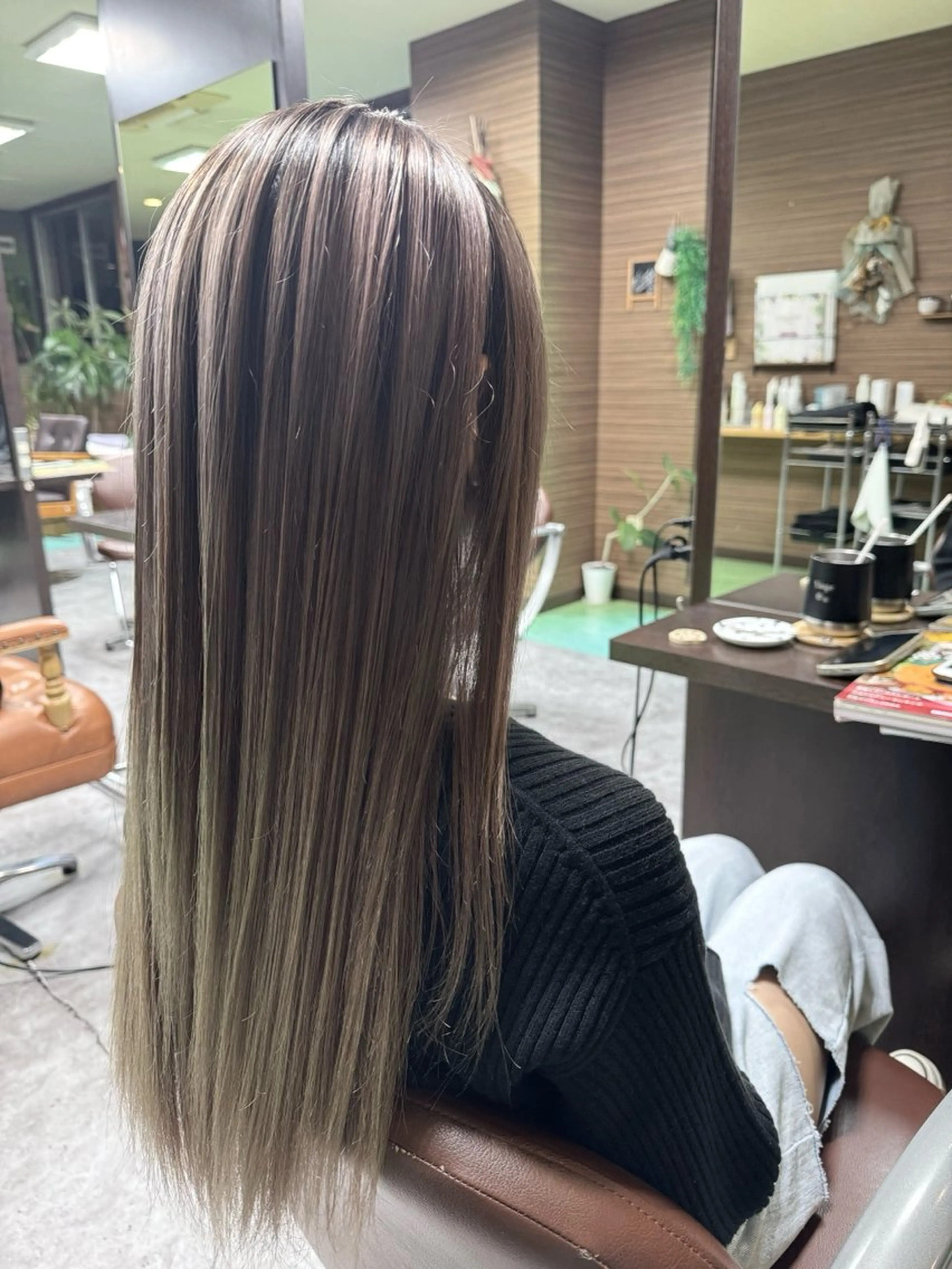 セミロング カラー ヘアカラー Viage （ビアージュ）のヘアスタイル