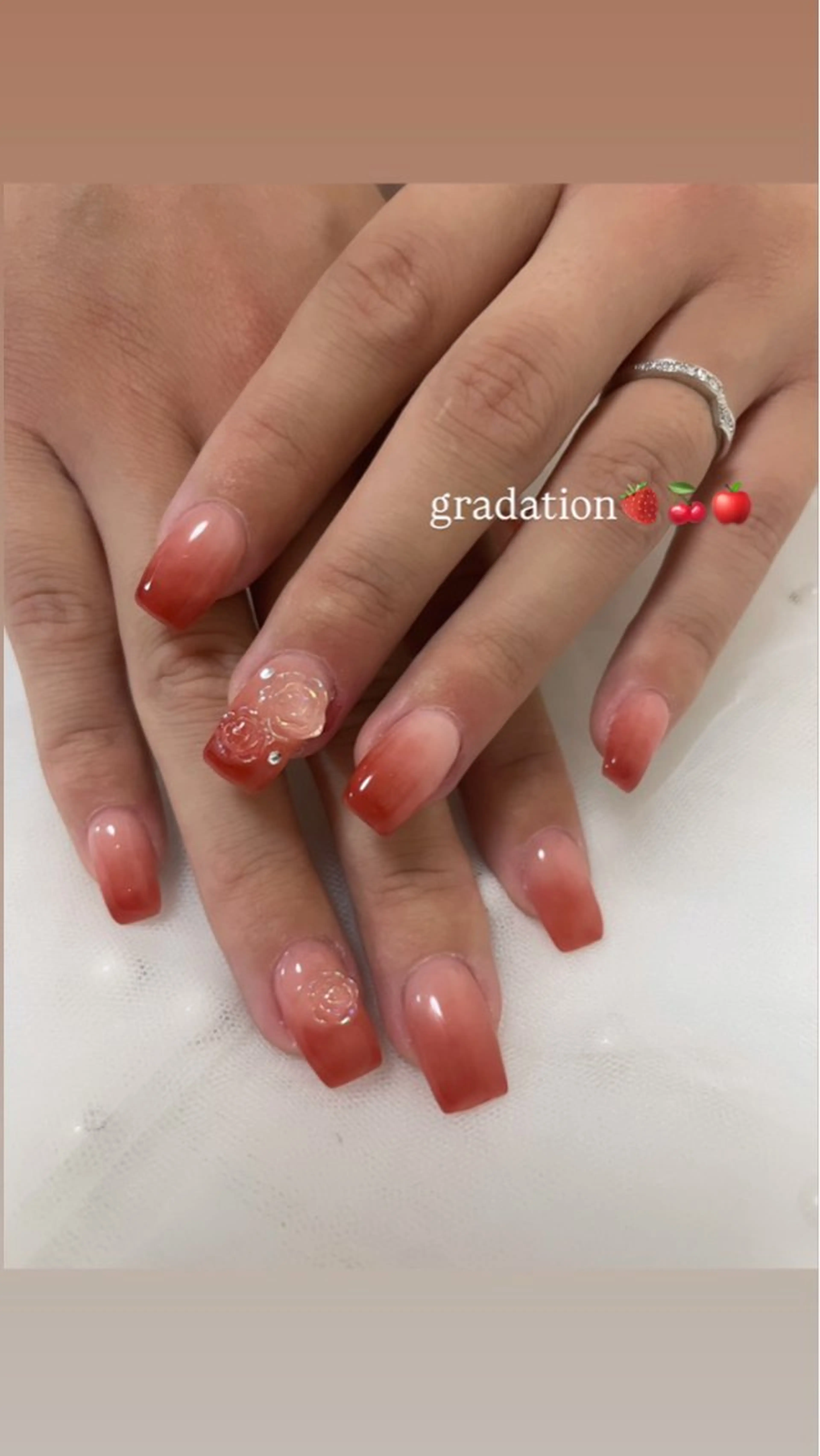 ネイル ハンドネイル estrela 🍑のネイルデザイン