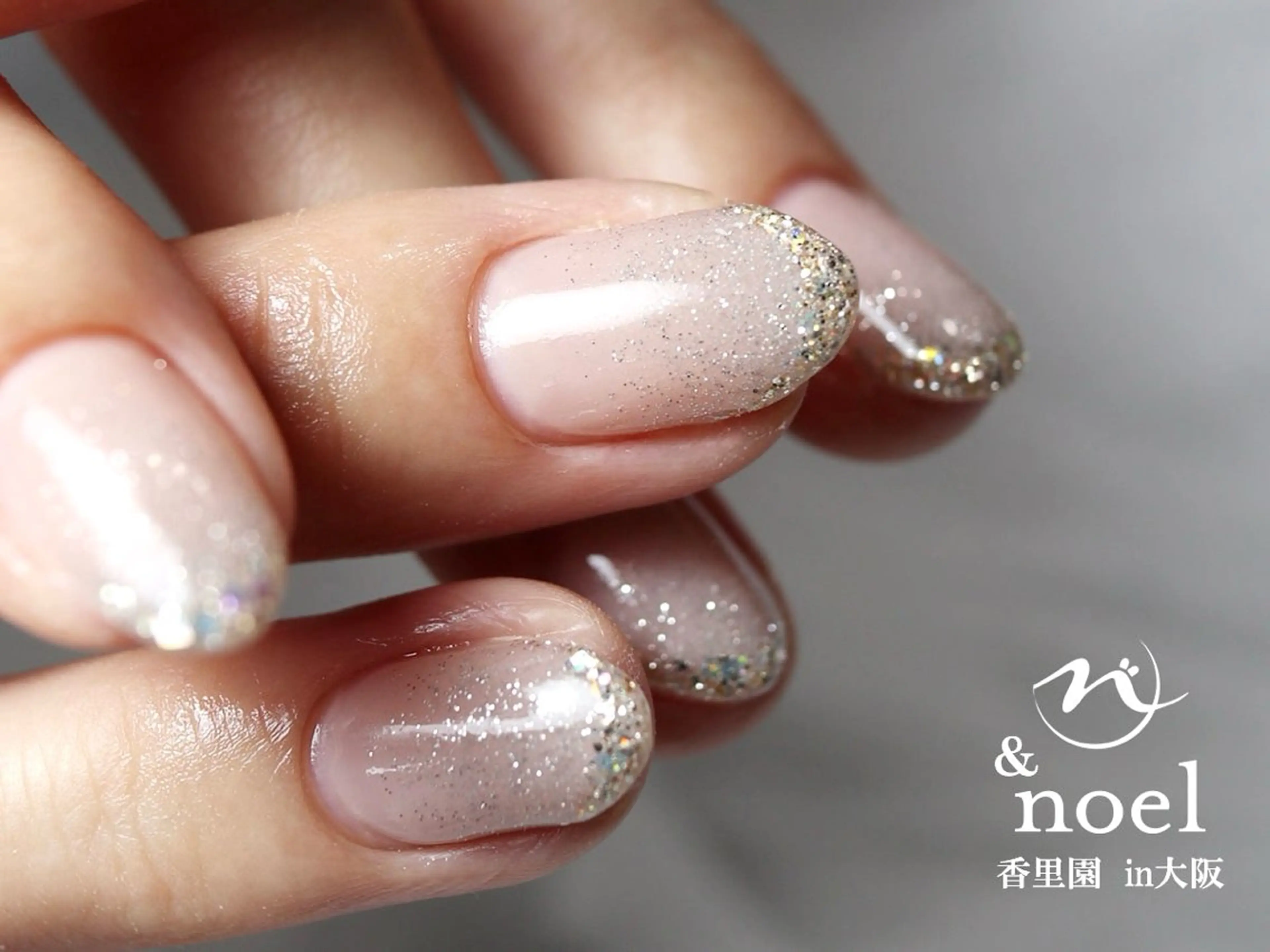 ネイル フレンチネイル ガラスフレンチ キラキラネイル ハンドネイル Nailsalon Noël所属・Nailsalon ＆Noelのネイルデザイン