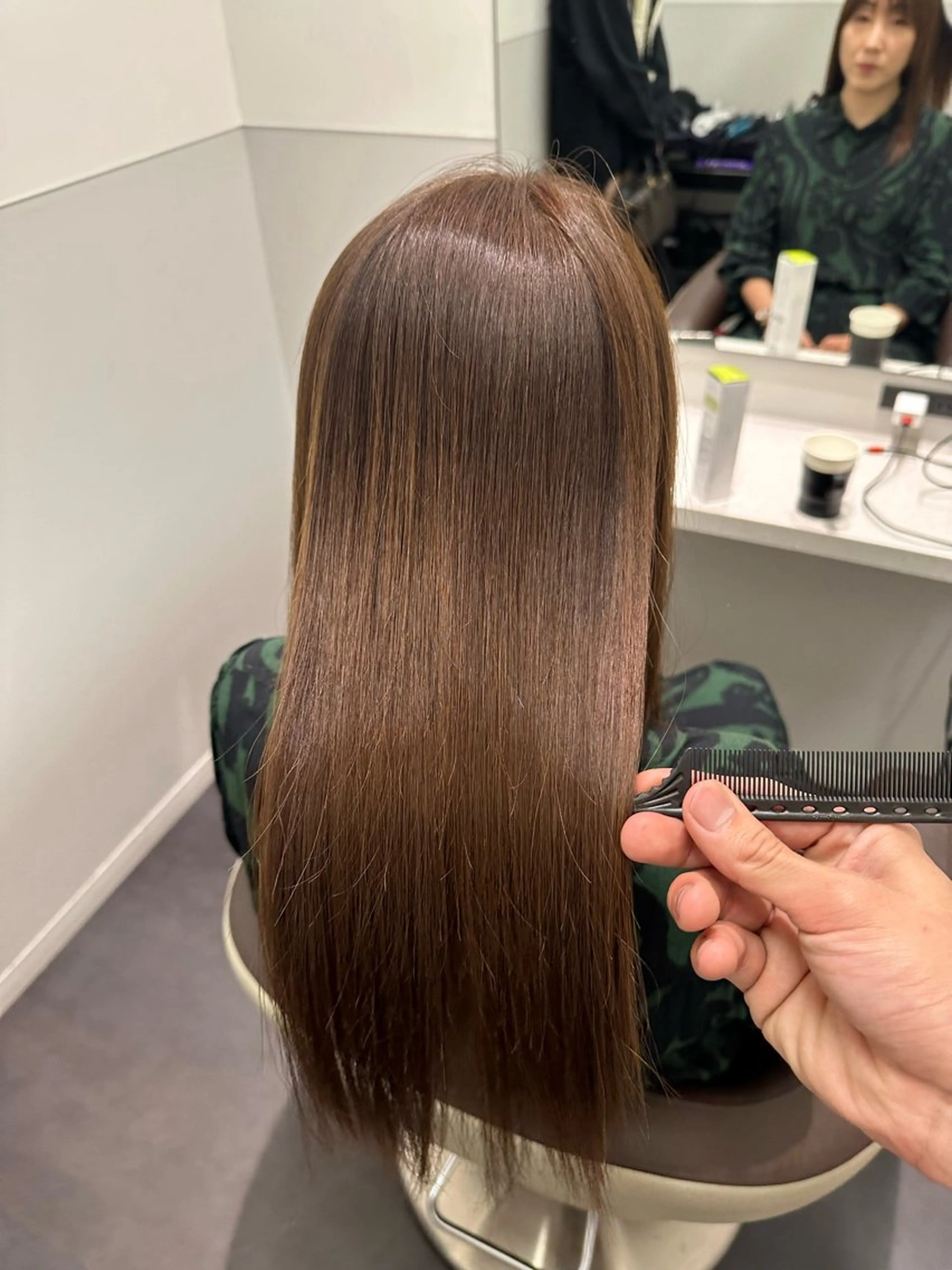 セミロング Wisteria所属・美髪特化✨ 伊織✨縮毛矯正✨のヘアスタイル