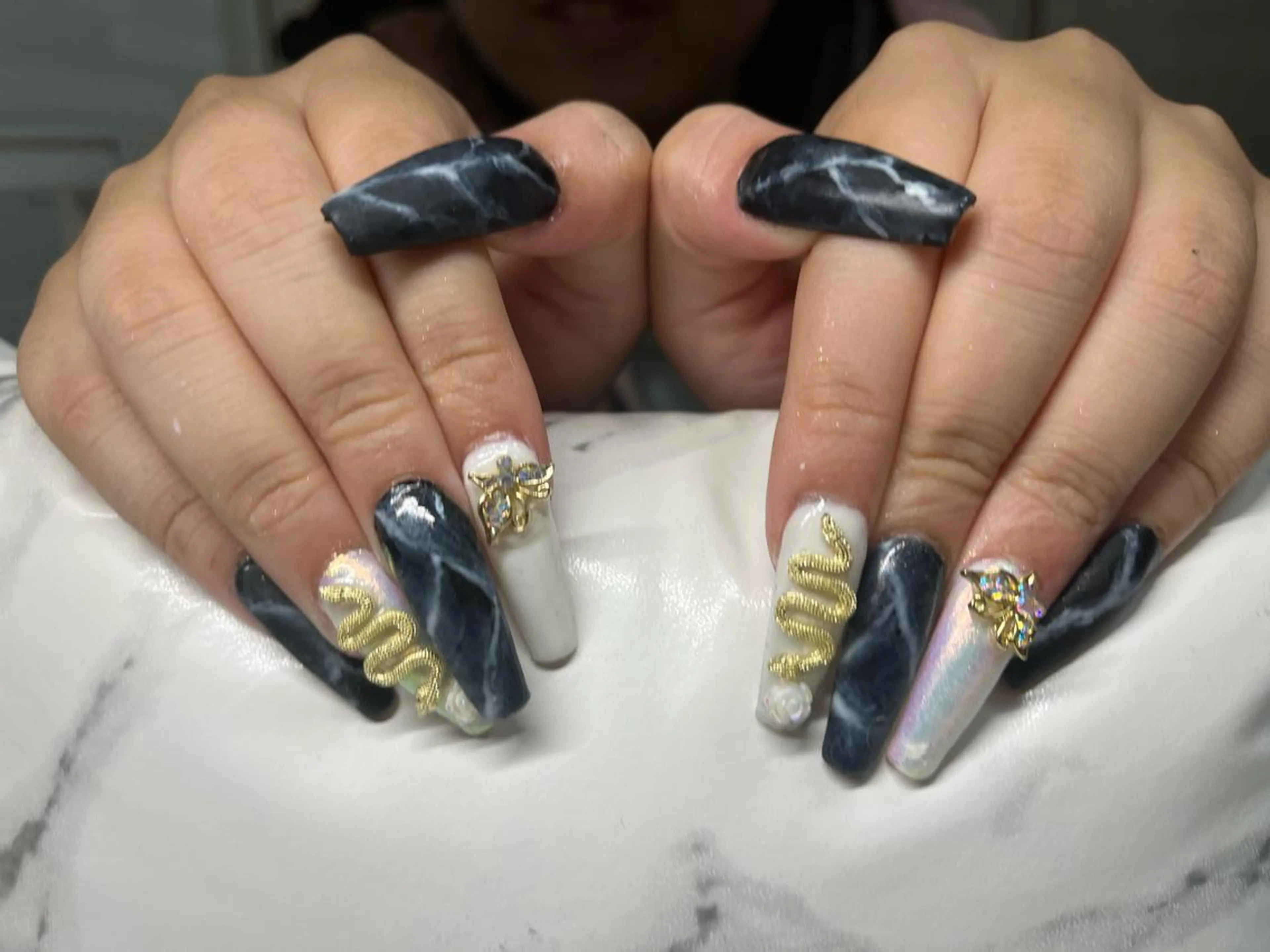 ネイル nail.salon .Reversalのネイルデザイン