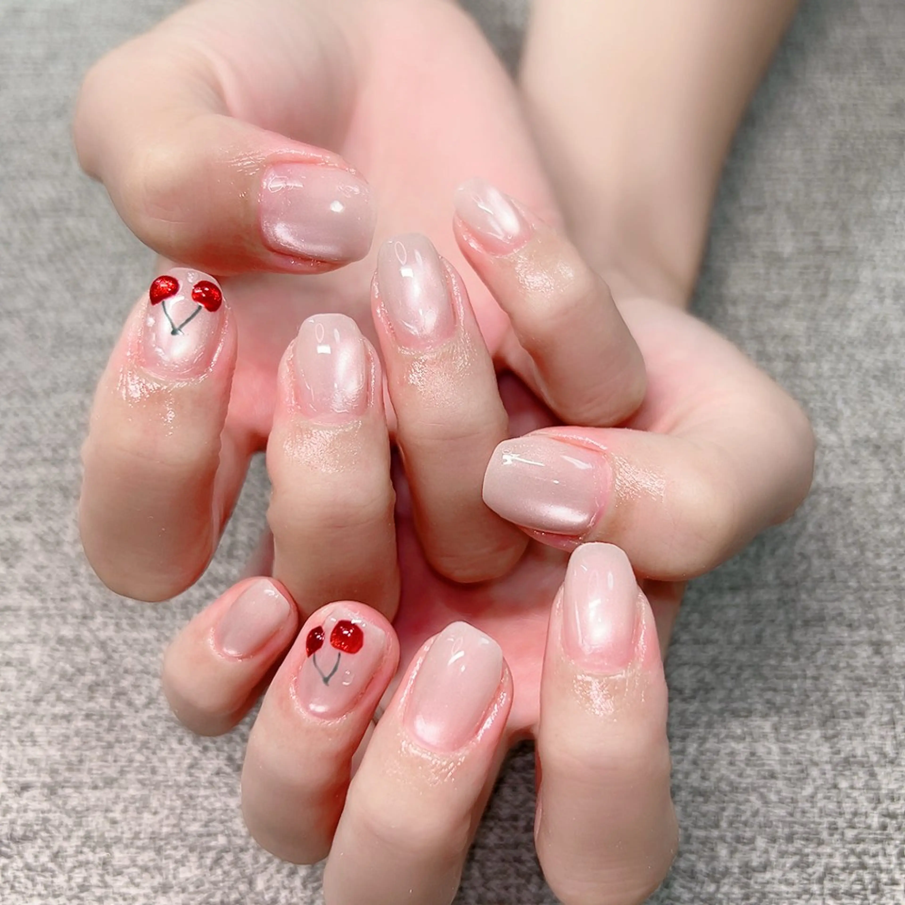 ネイル アートネイル グラデーション キラキラネイル ラメ(グリッター) シルバー ハンドネイル Cute Tips nailのネイルデザイン