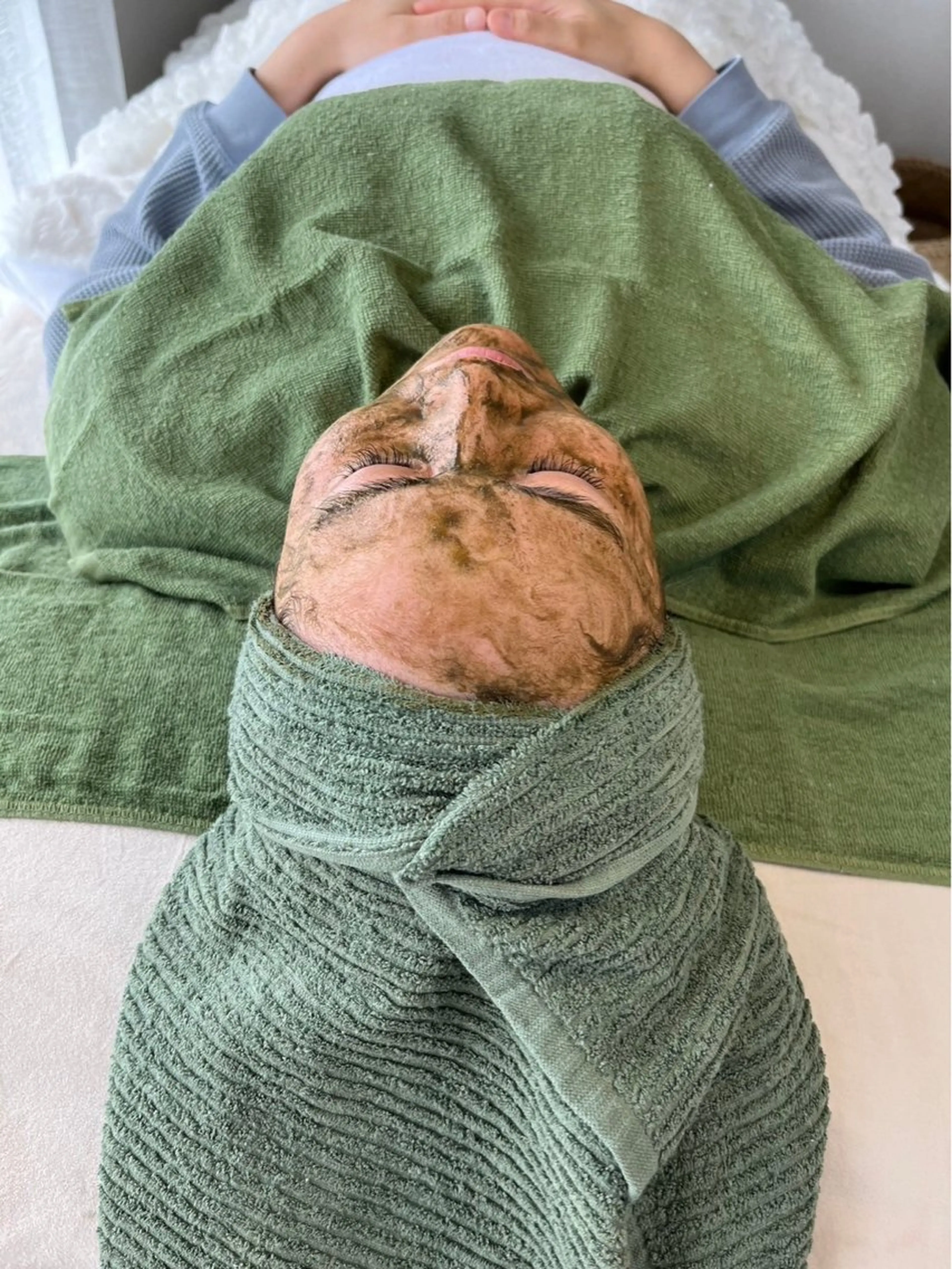 小顔、たるみ以外の全ての肌悩みには🌿‬肌改善トリートメント🌿‬(サンゴピーリング)    お肌を土台から整えるの写真