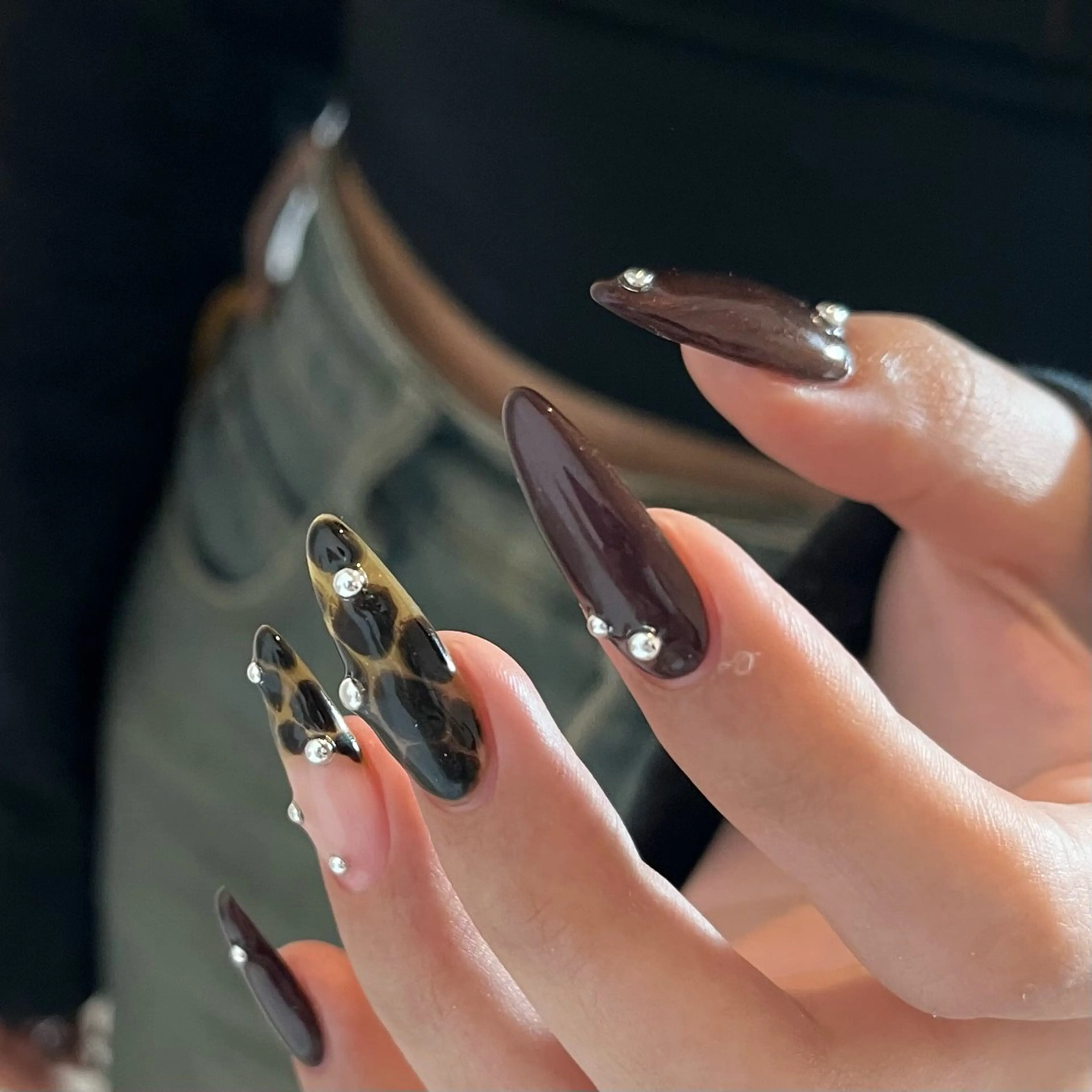 ネイル ボルドー シンプルネイル ストーンネイル ハンドネイル people所属・luster shihoのネイルデザイン