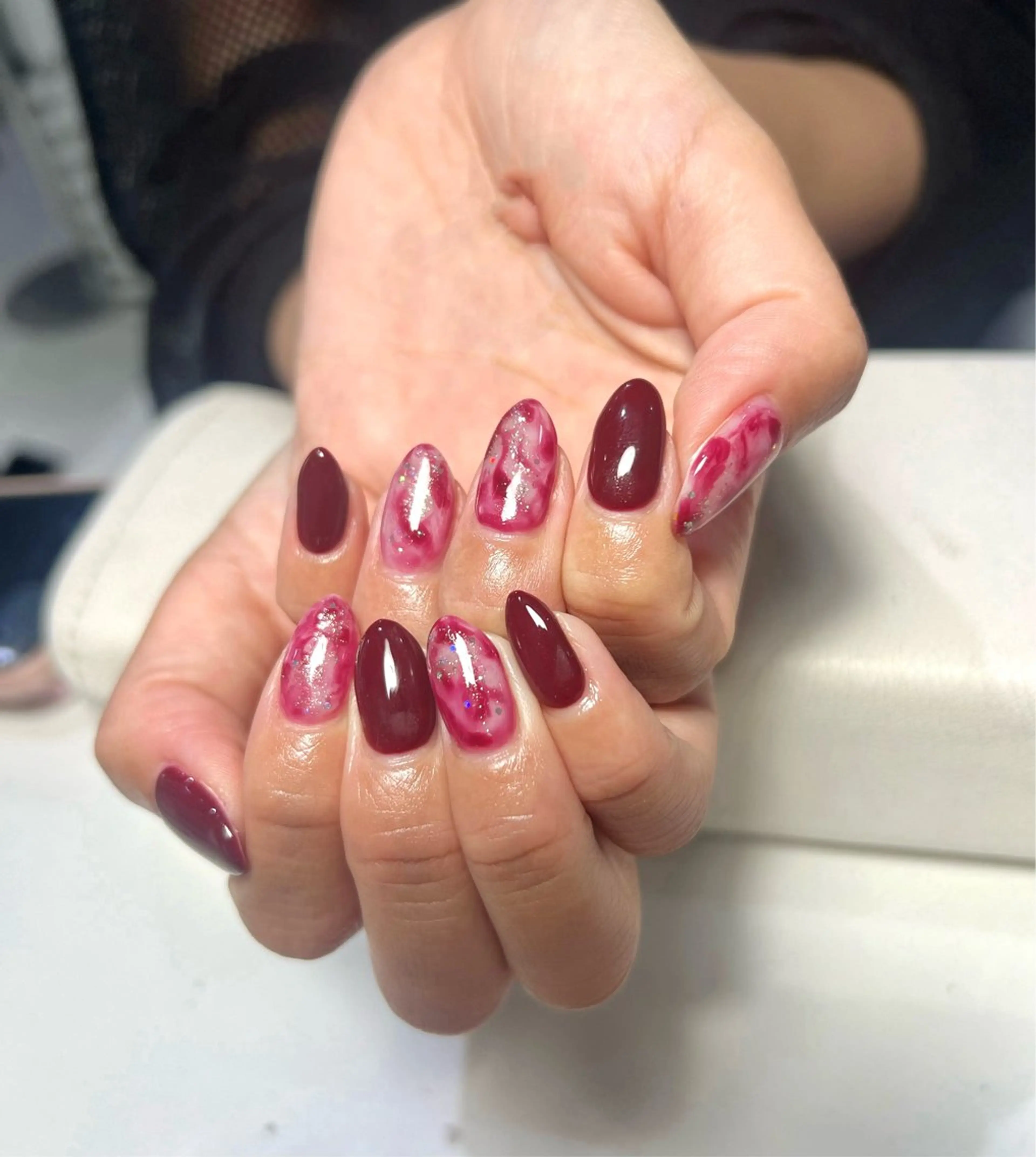 ネイル ボルドー ニュアンスネイル ハンドネイル tumake🩷 Aliceのネイルデザイン