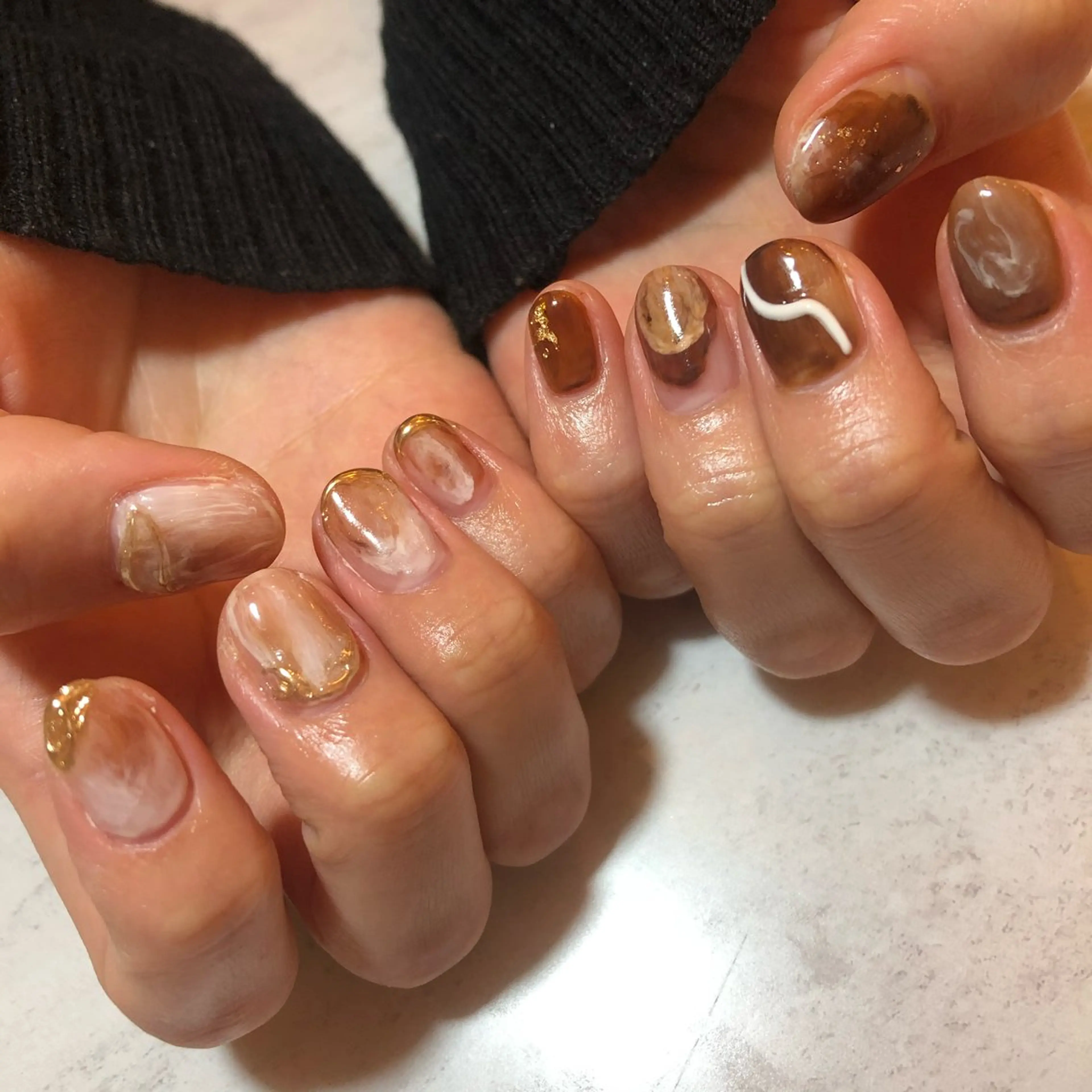 ネイル ブラウン ミラーネイル ニュアンスネイル ハンドネイル フットネイル 🌕akuri🌖 nuance/専門のネイルデザイン