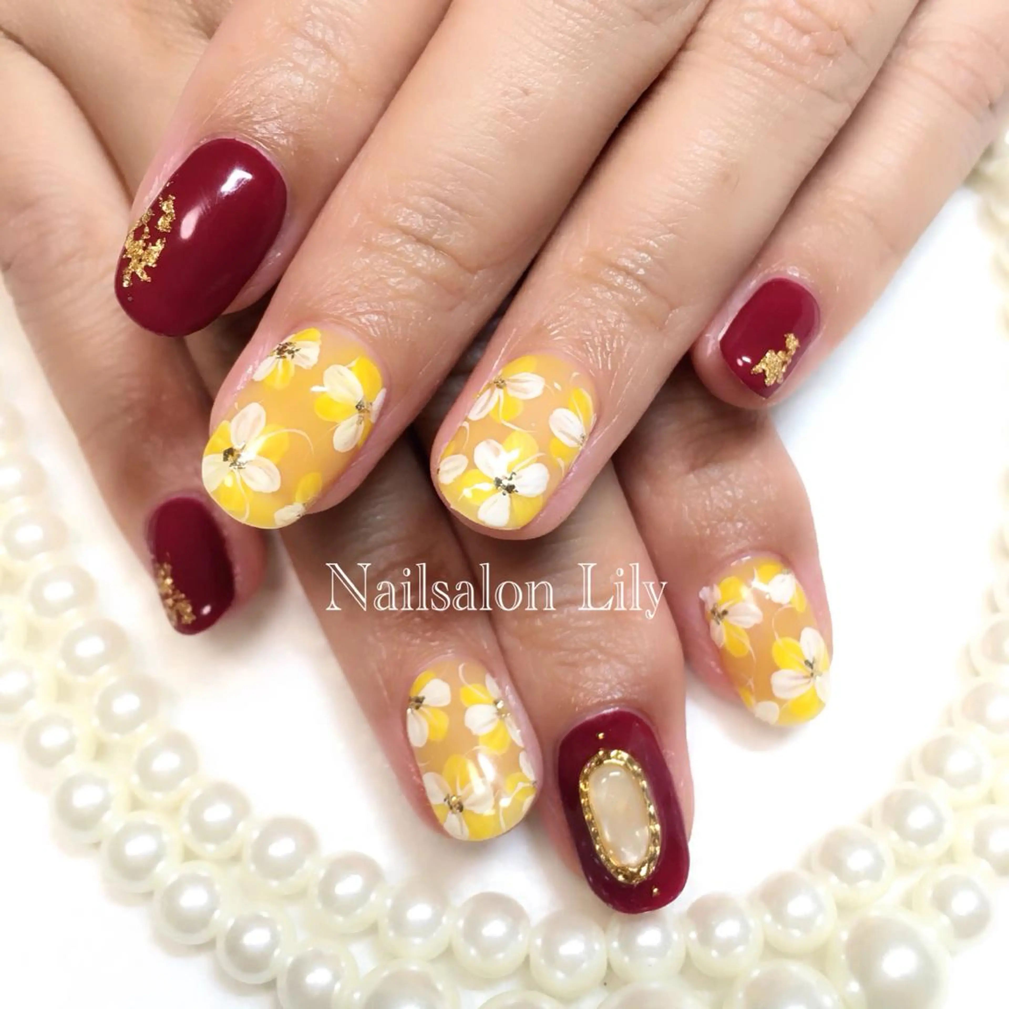 ネイル ボルドー フラワーネイル Nailsalon Lilyのネイルデザイン