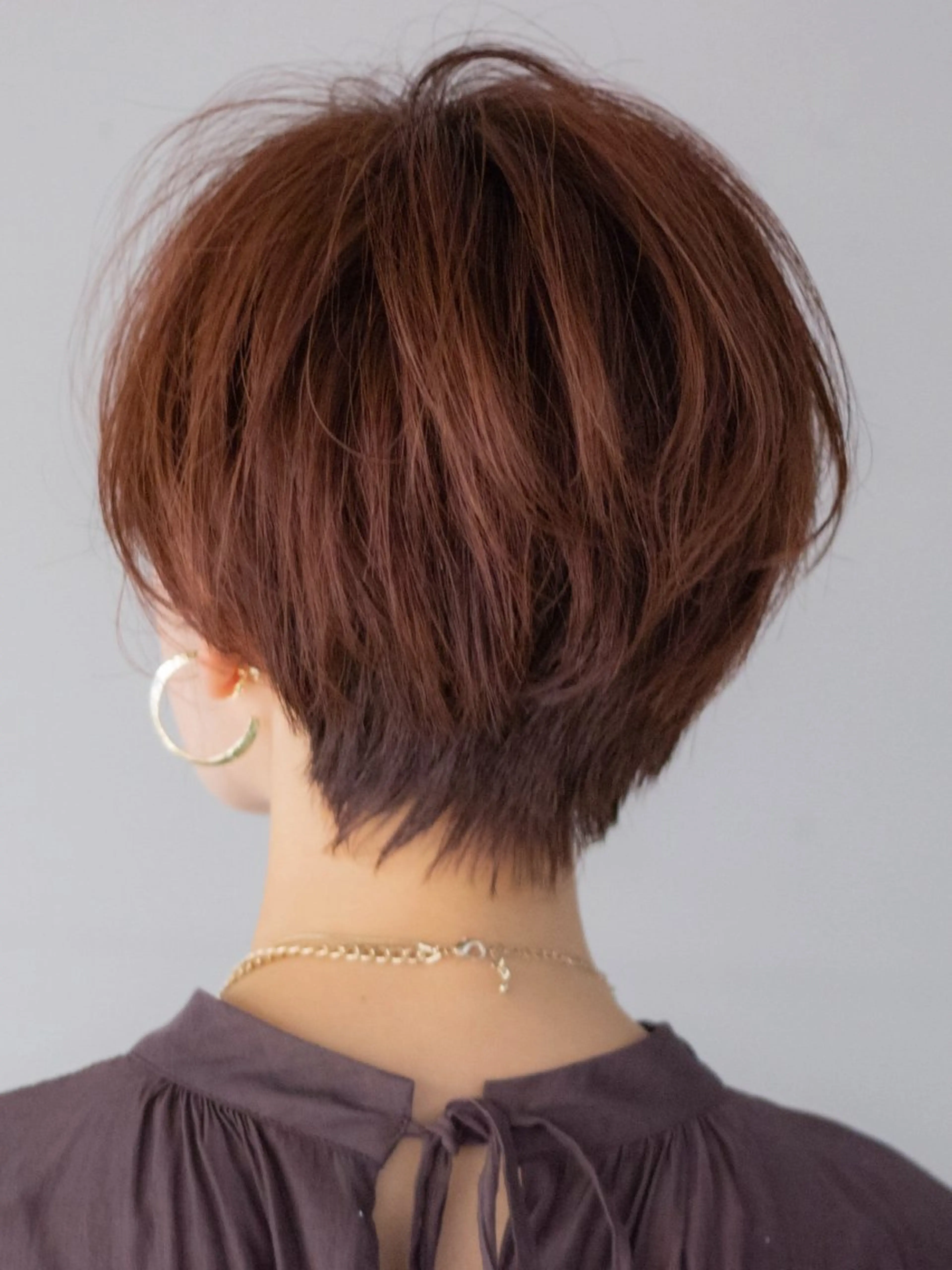 ショート カラー 白岩 君予のヘアスタイル