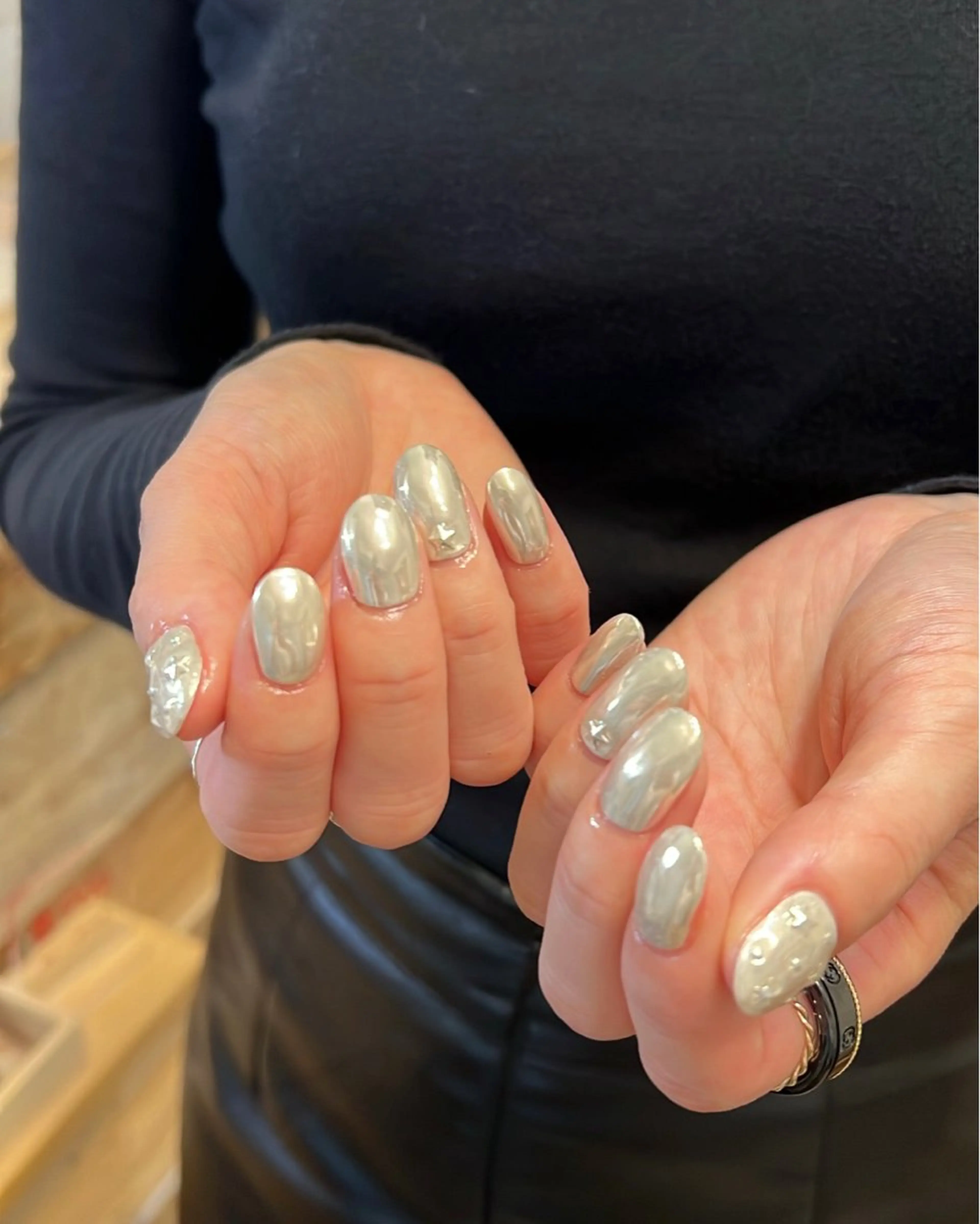 ネイル ハンドネイル フットネイル ハンドケア Nes.Nail所属・Miyagi Asamiのネイルデザイン