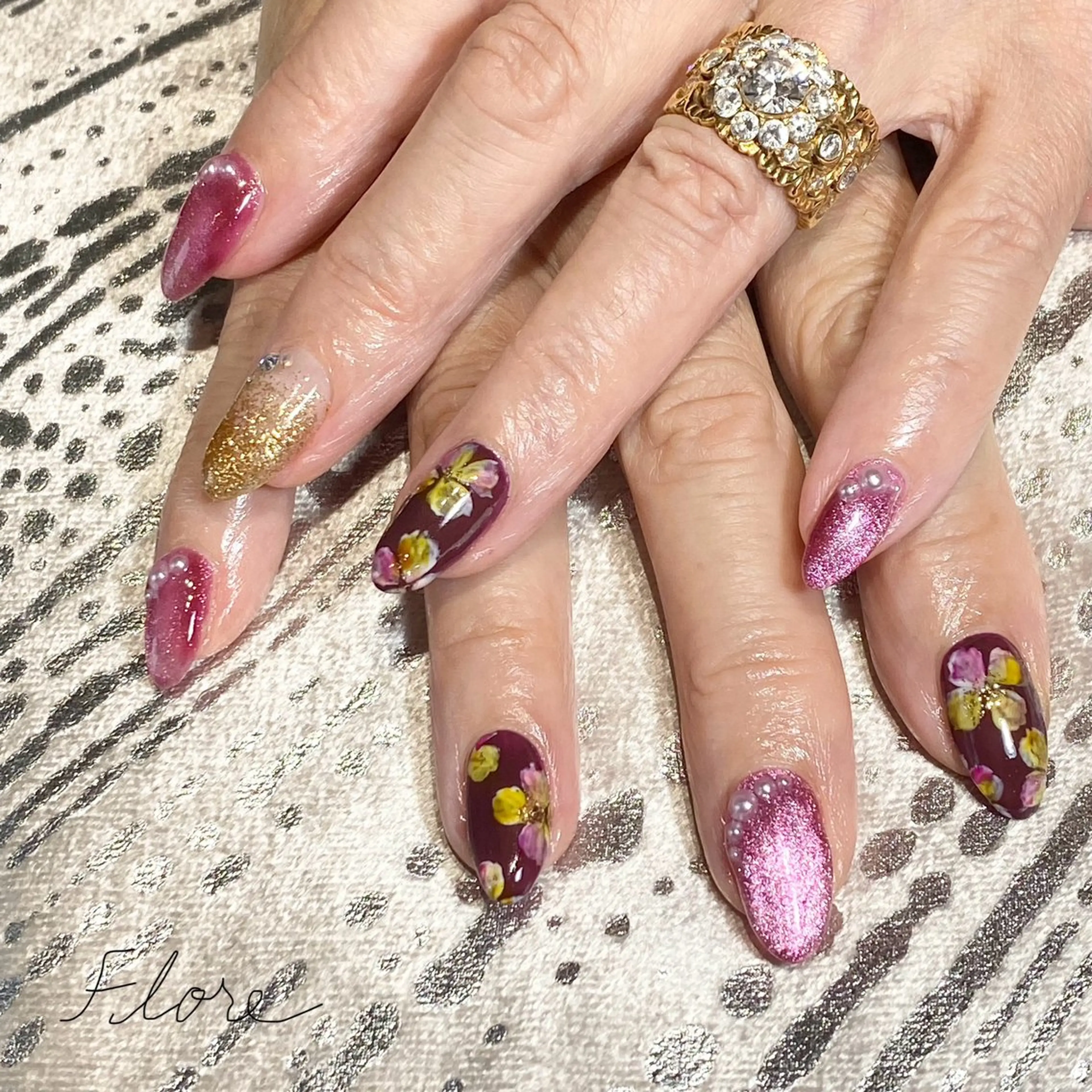 ネイル Flore (フロール)の眉毛・アイブロウイメージ