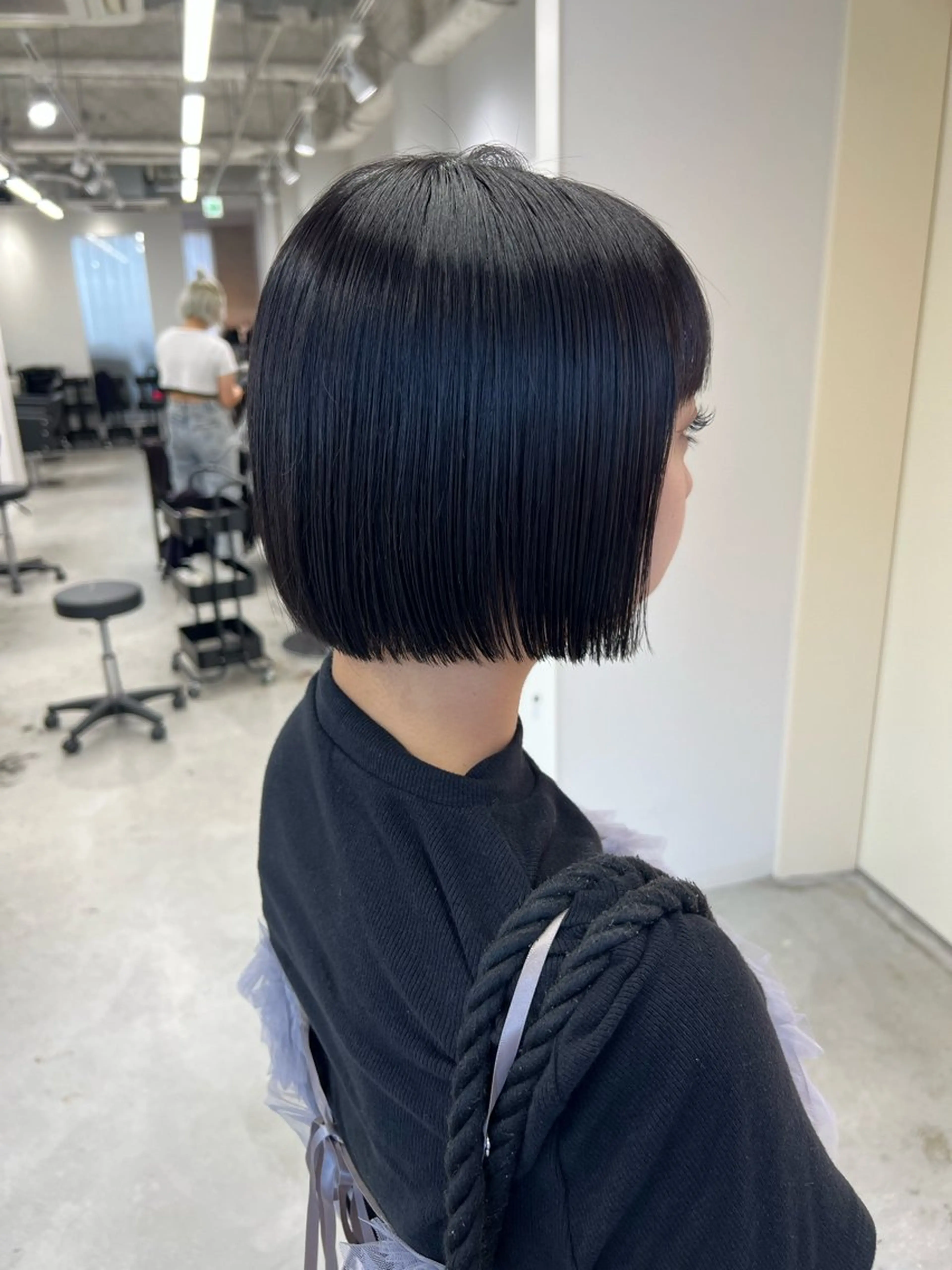 ショート カット ヘアカラー maya レイヤーカットのヘアスタイル