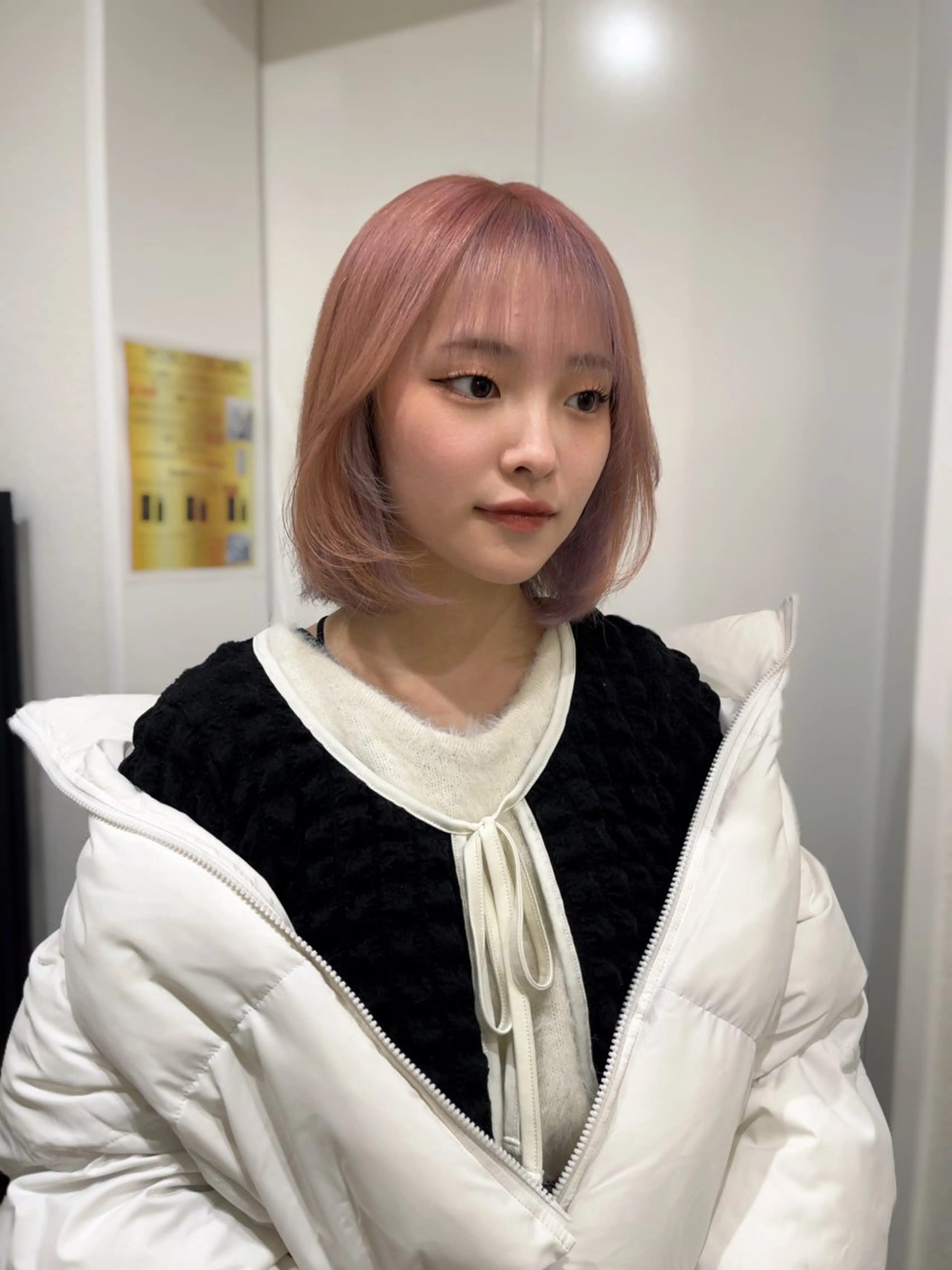 ミディアム カラー ヘアカラー トリートメント ユナ🎀レイヤー /韓国/ハイトーンのヘアスタイル