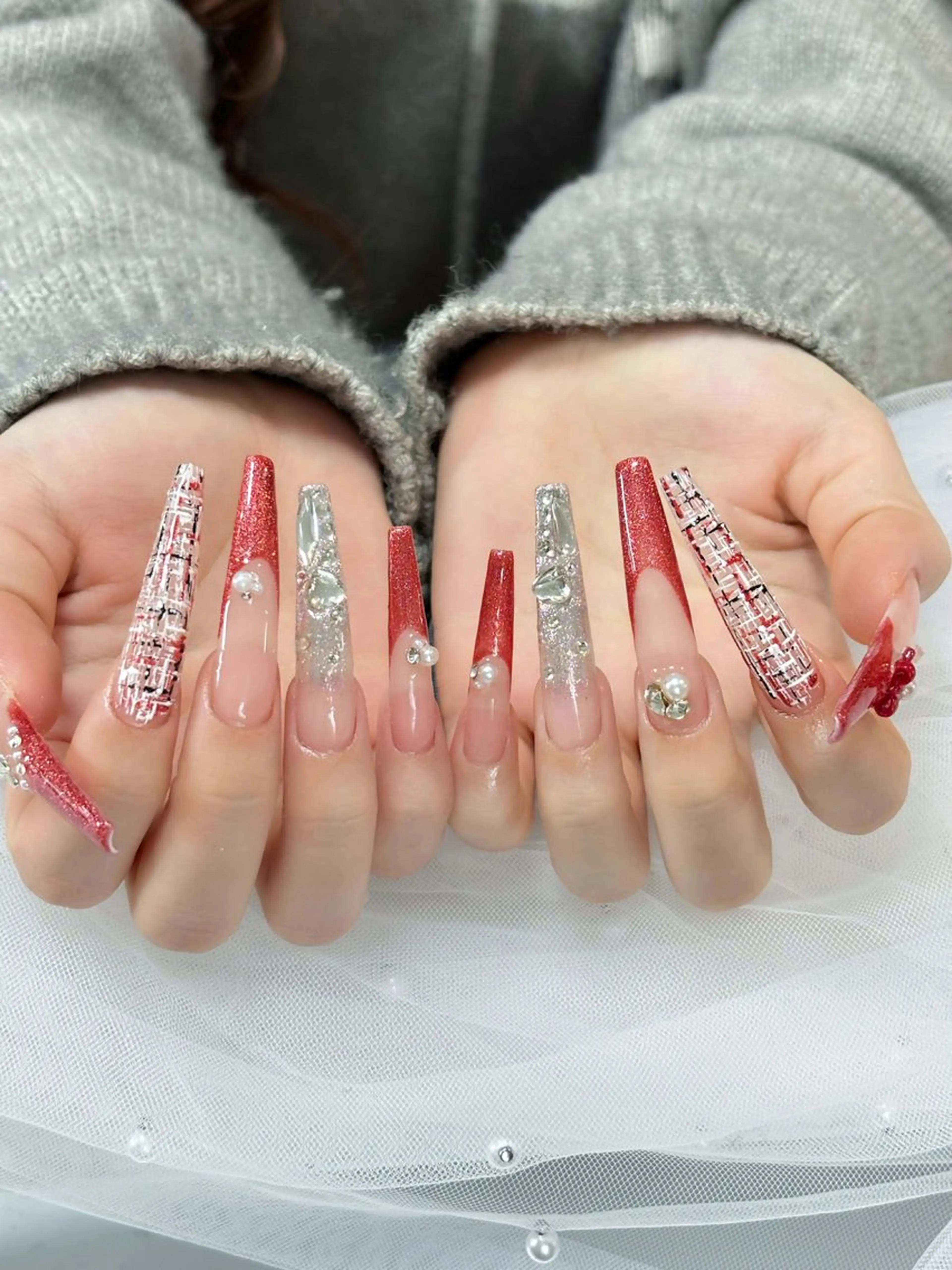 ネイル オーロラネイル ボルドー ブラウン 氷ネイル・うるうるネイル キラキラネイル ハンドネイル Julli NailStudioのネイルデザイン