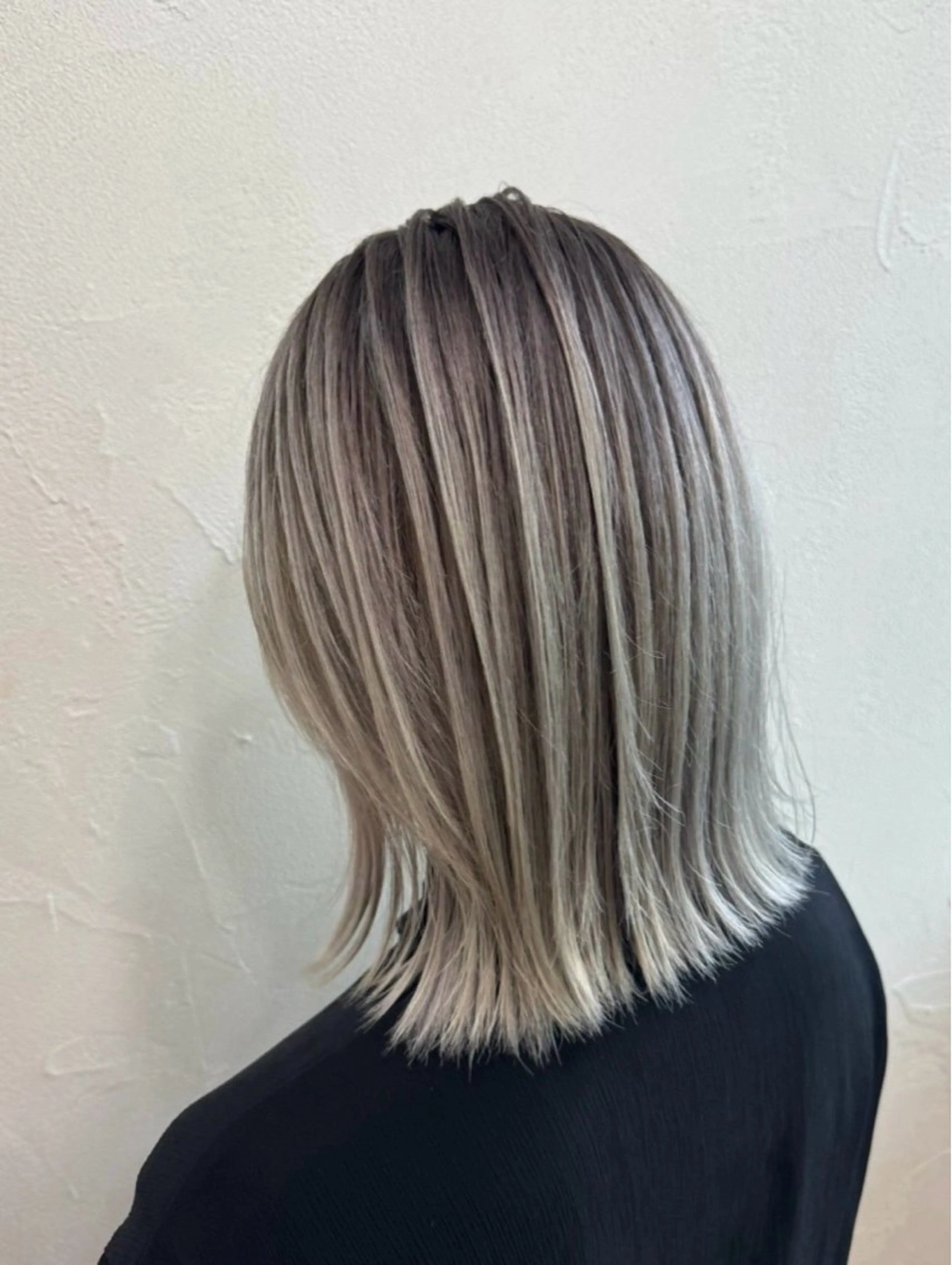 【ショート・ミディアムの方はこちら💇‍♀️】カット+シャドールーツカラー(ブリーチ込み)+1stepTR💟の写真