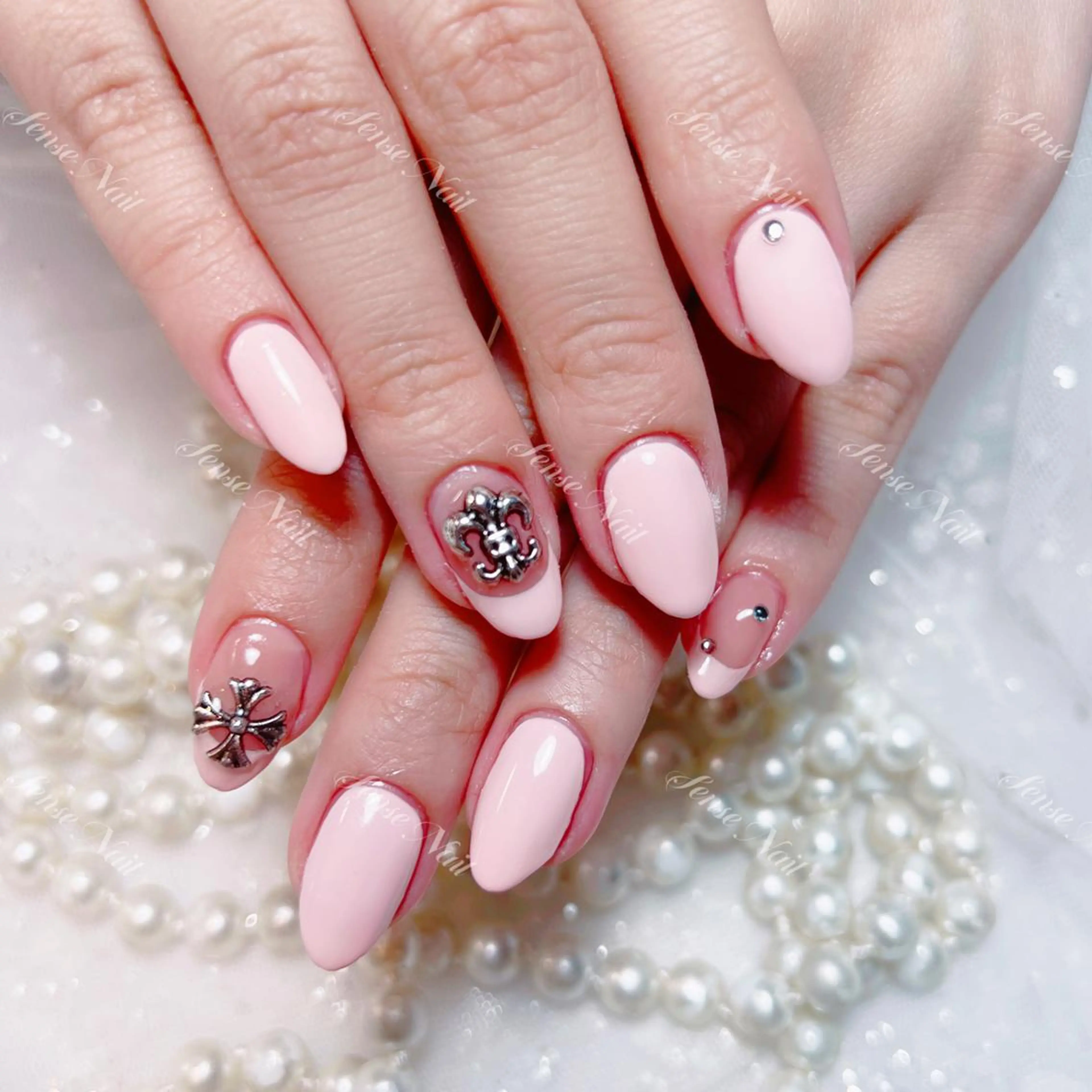 ネイル ハンドネイル ハンドケア Feinn Ink💕のネイルデザイン