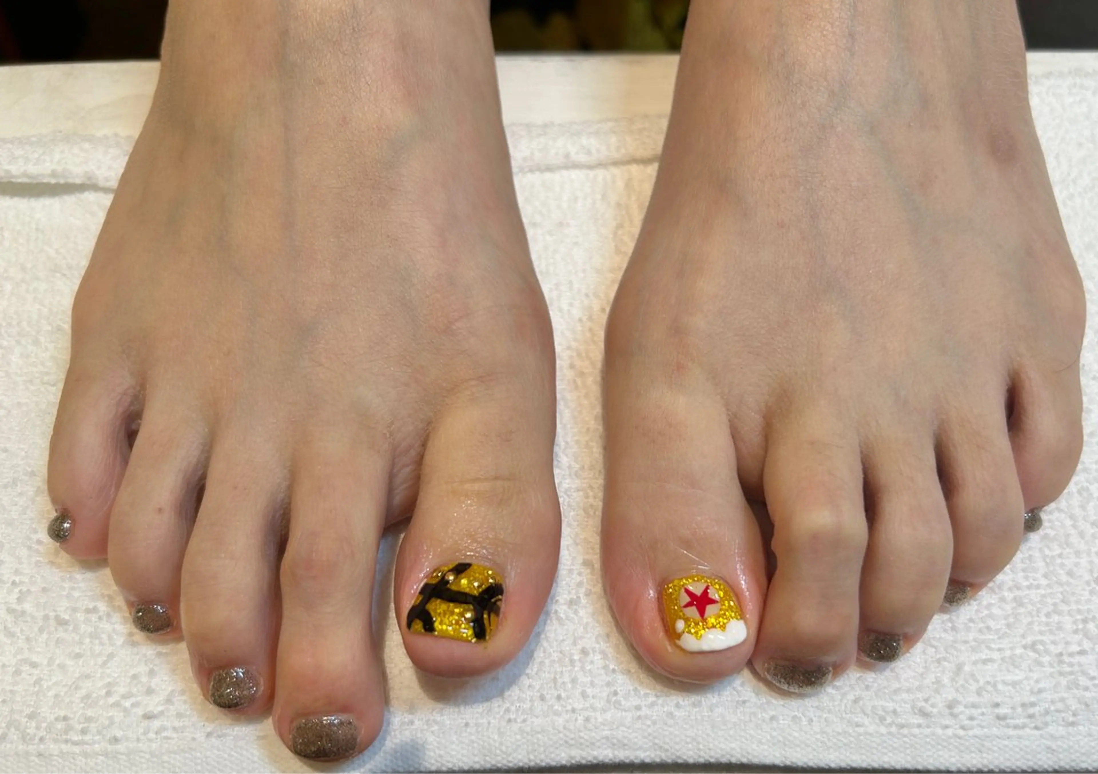 ネイル フットネイル elfin akaneのネイルデザイン