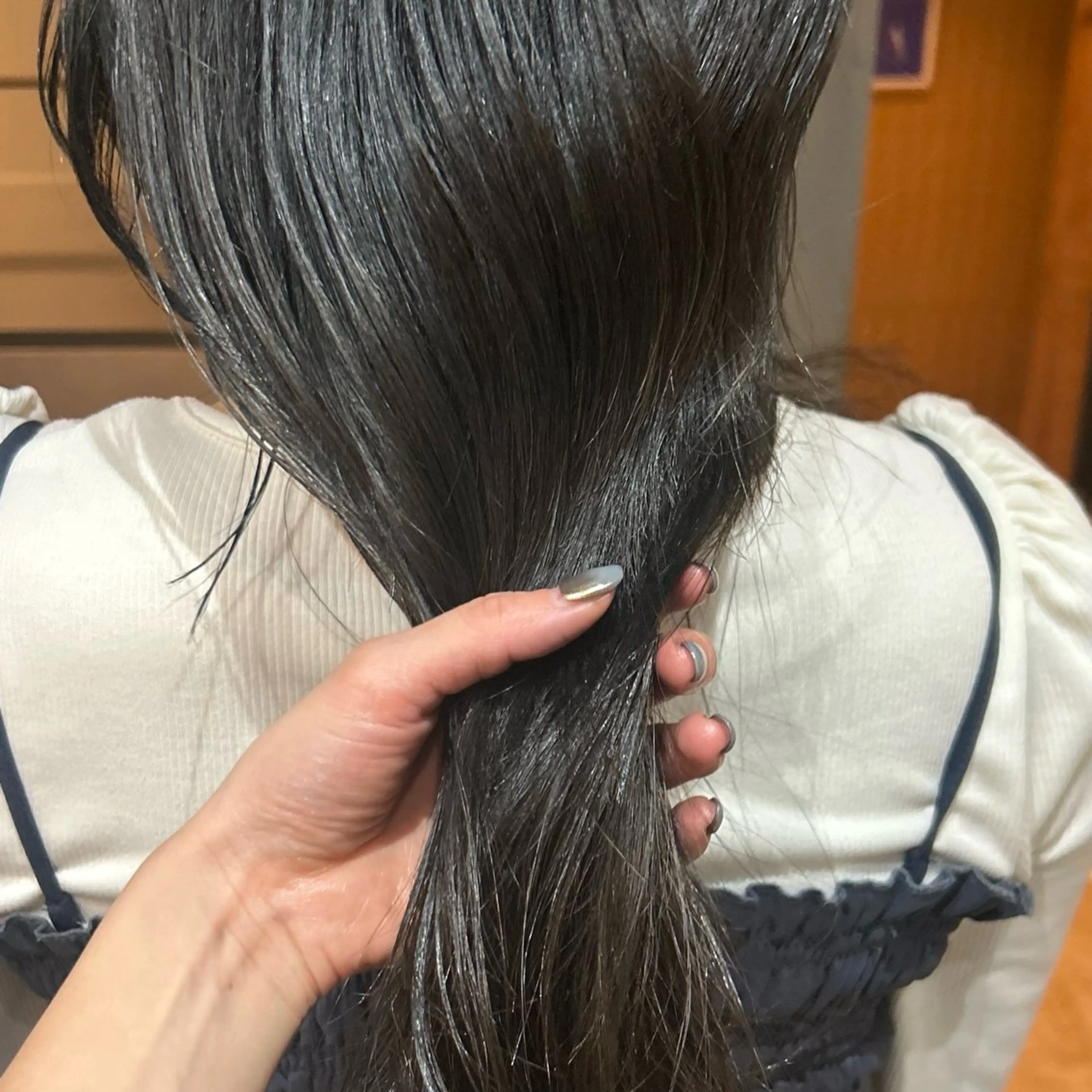 カラー MUKU 市川 莉花のヘアスタイル
