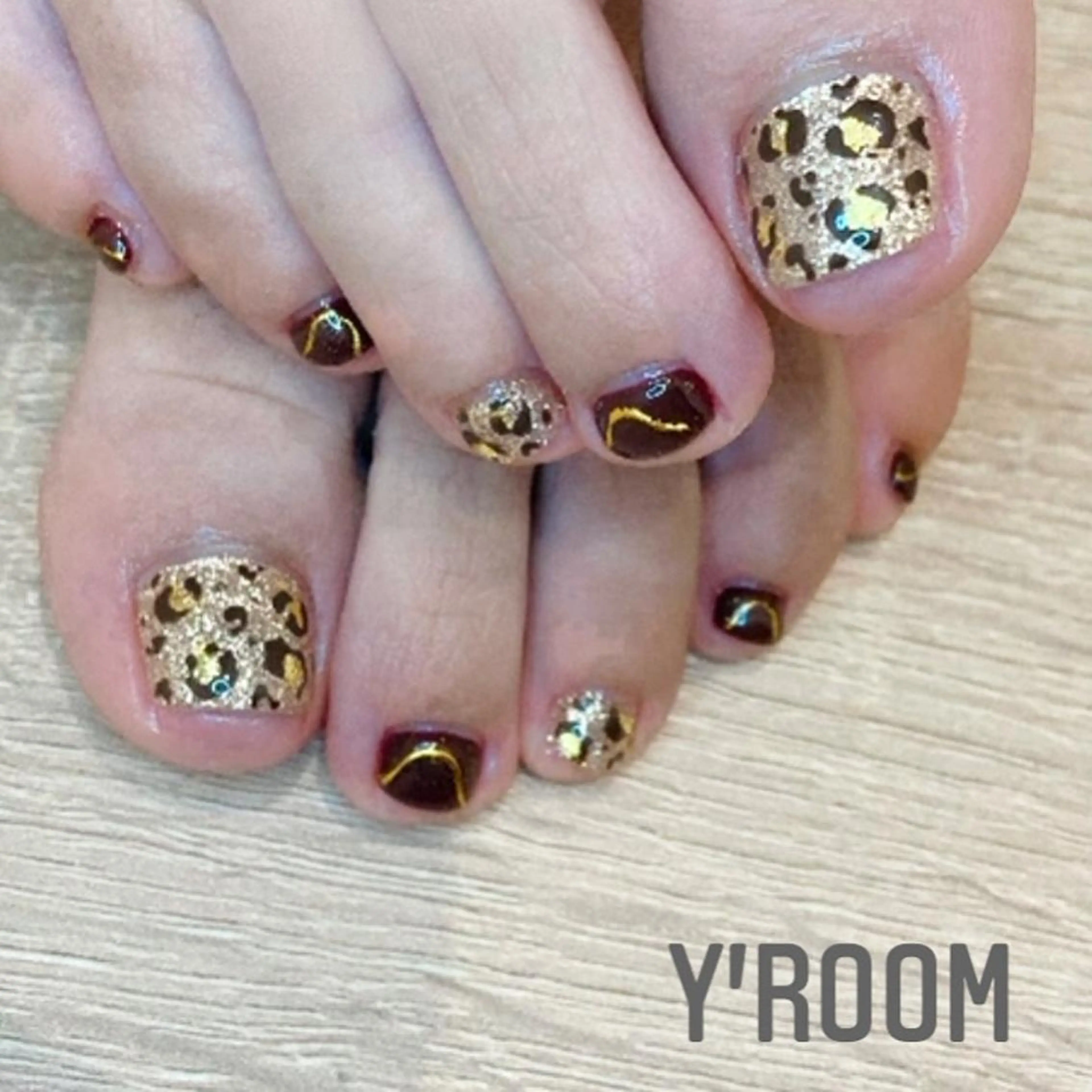 ネイル オーロラネイル フラッシュネイル フットネイル ジェルネイル マグネットネイル YUKA （ネイリスト）のネイルデザイン