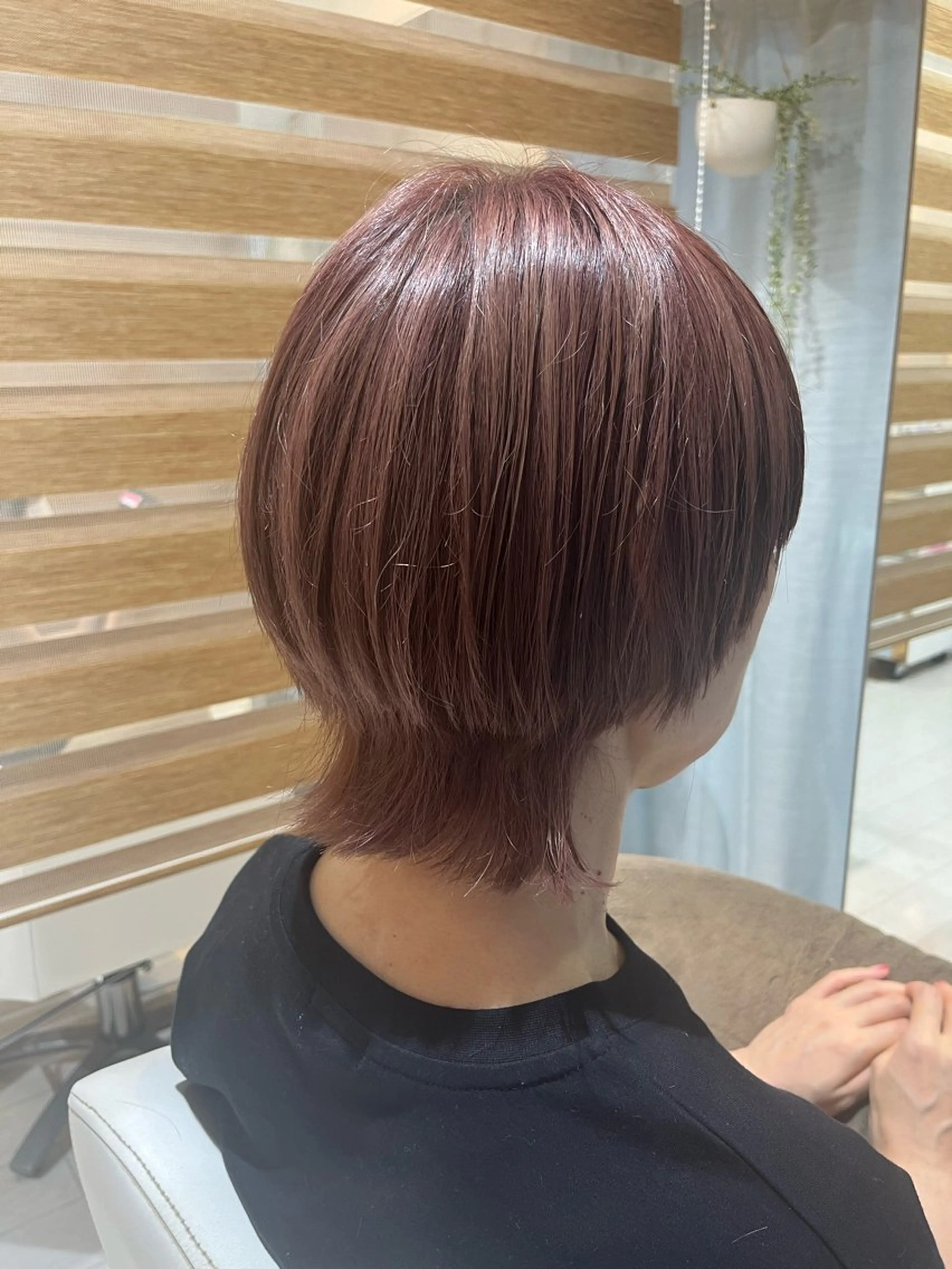 ショート ウルフカット 須藤 百合香のヘアスタイル