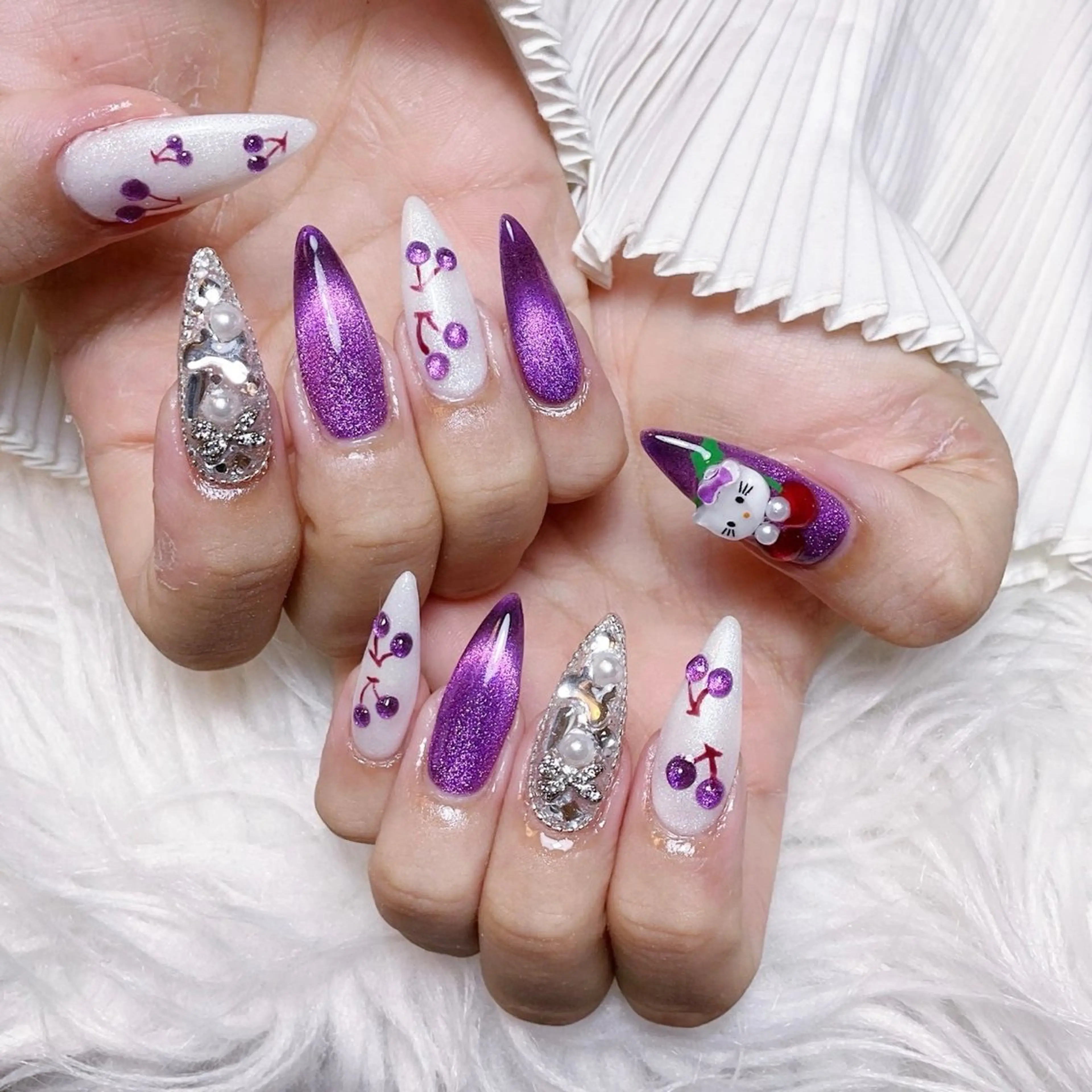 ネイル チークネイル 長さ出し フラワーネイル フレンチネイル ガーリー ハンドネイル NEW NAIL 池袋のネイルデザイン