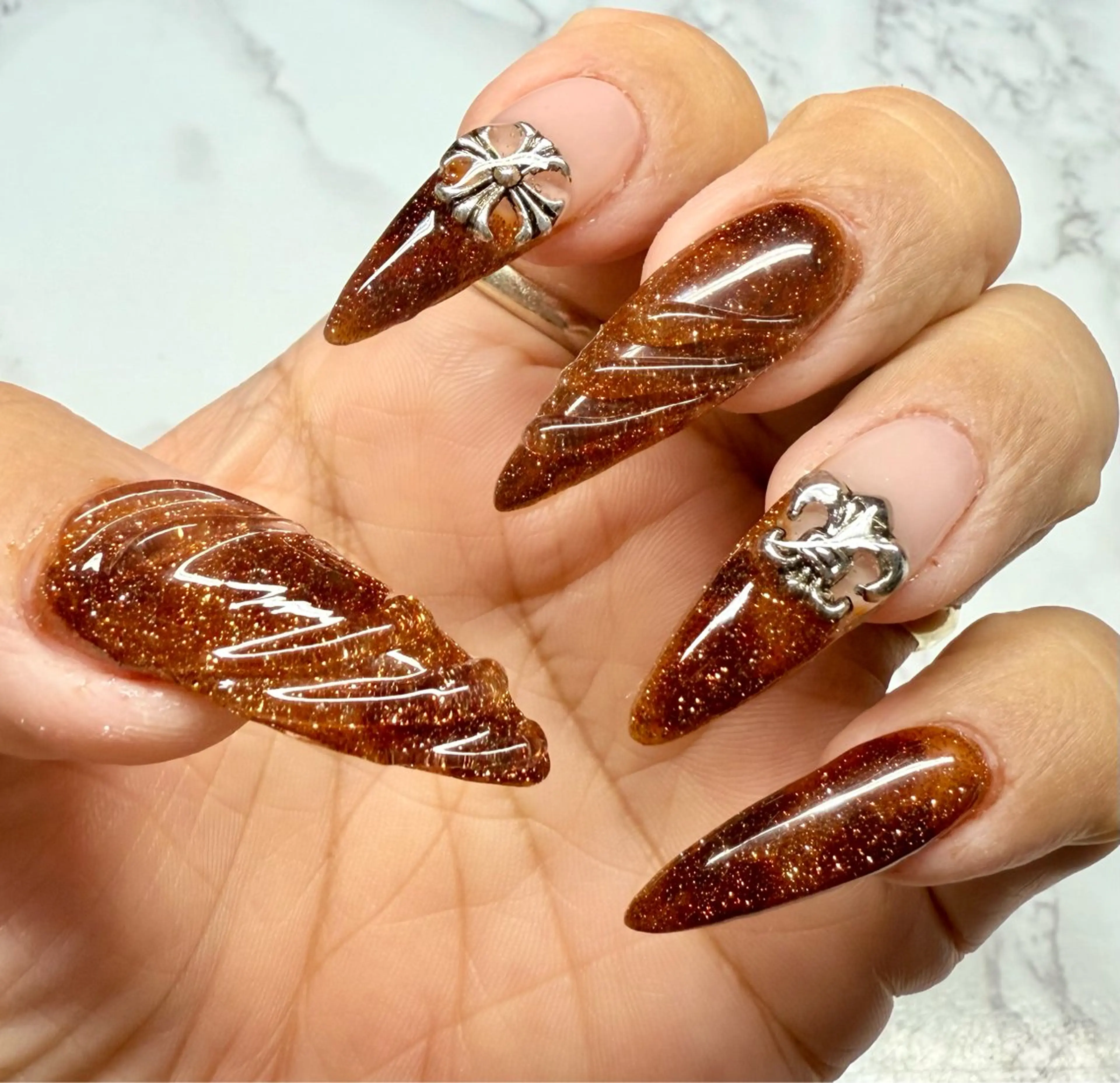 ネイル アートネイル チークネイル フラッシュネイル フラッシュマグ フレンチネイル M.N_ nailのネイルデザイン