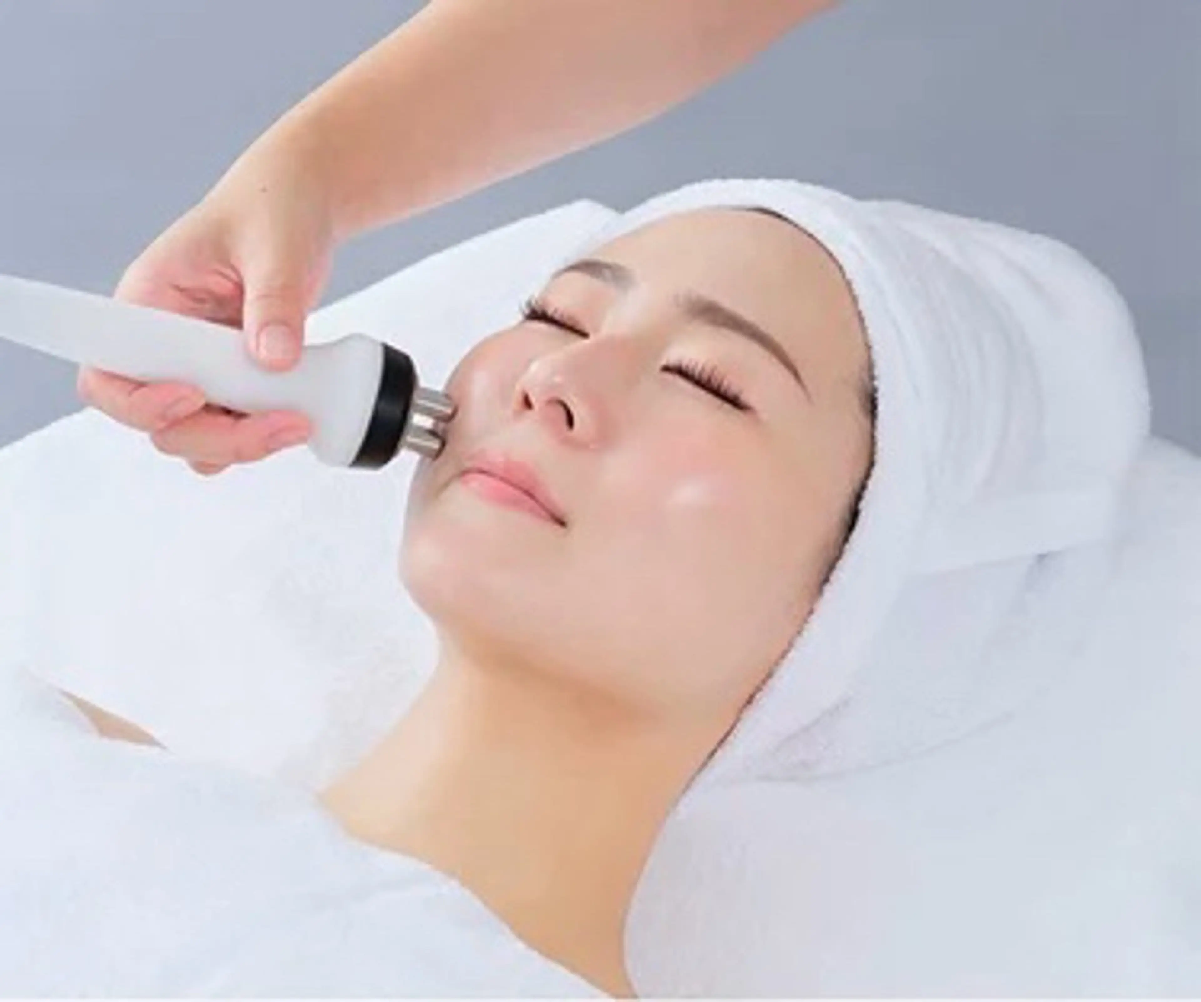 【リフトアップ】EMSフェイシャル+IPL光フェイシャルの写真