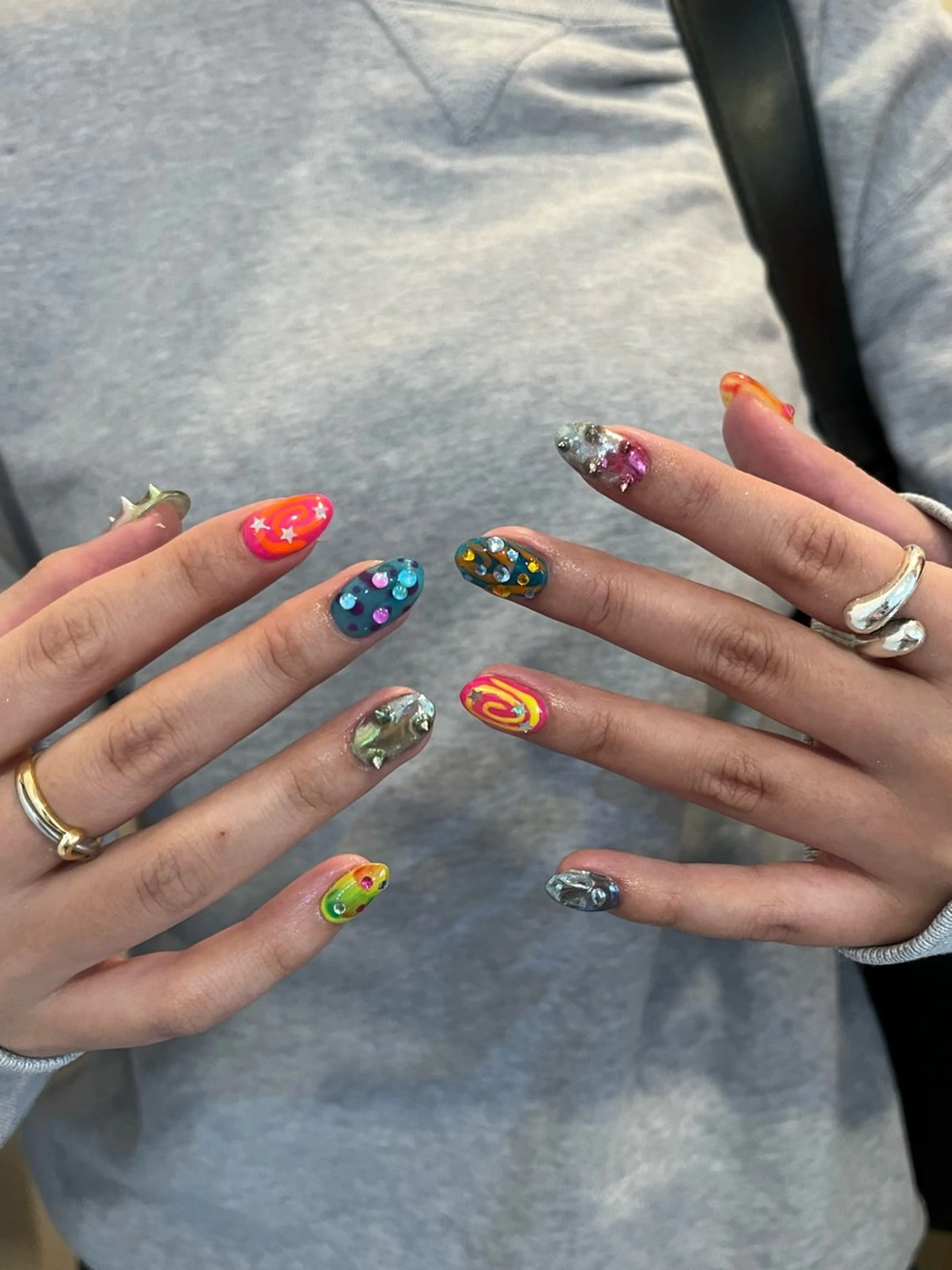 ネイル 文 /個性派ネイルのネイルデザイン