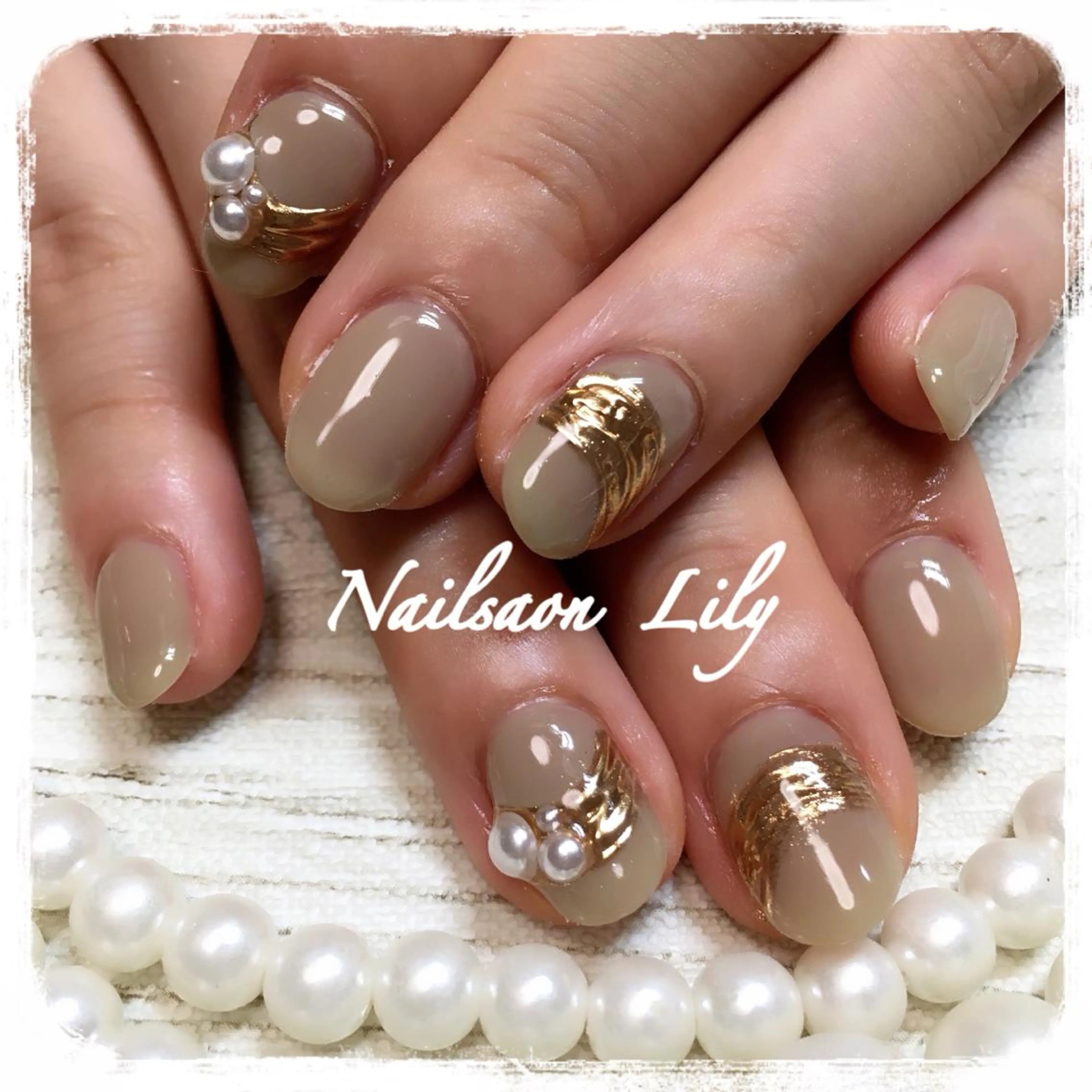 ネイル ミラーネイル Nailsalon Lilyのネイルデザイン