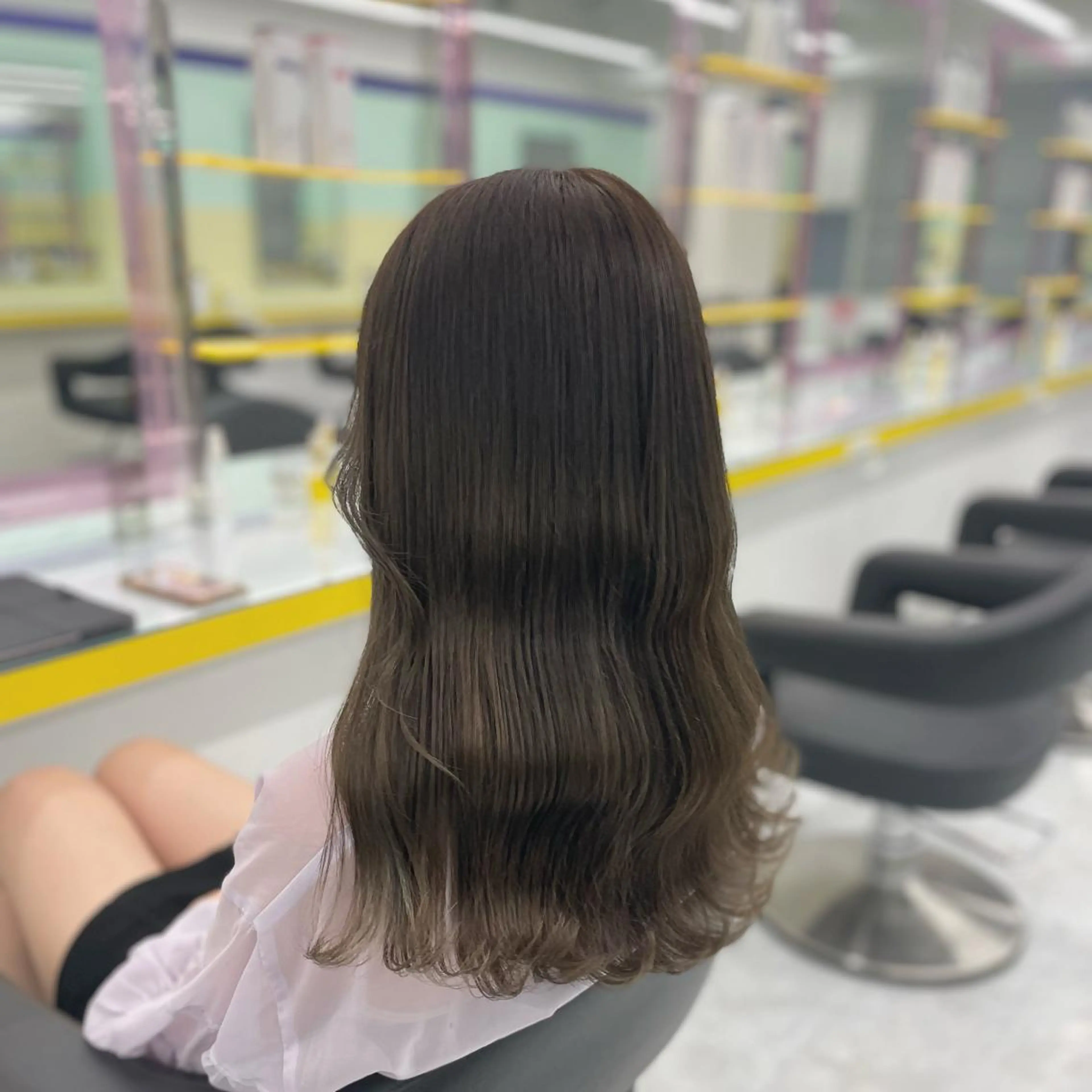 カラー ヘアアレンジ ヘアカラー トリートメント ヘッドスパ ヘアセット ☁️縮毛矯正✖️ 透明感☁️りくのヘアスタイル